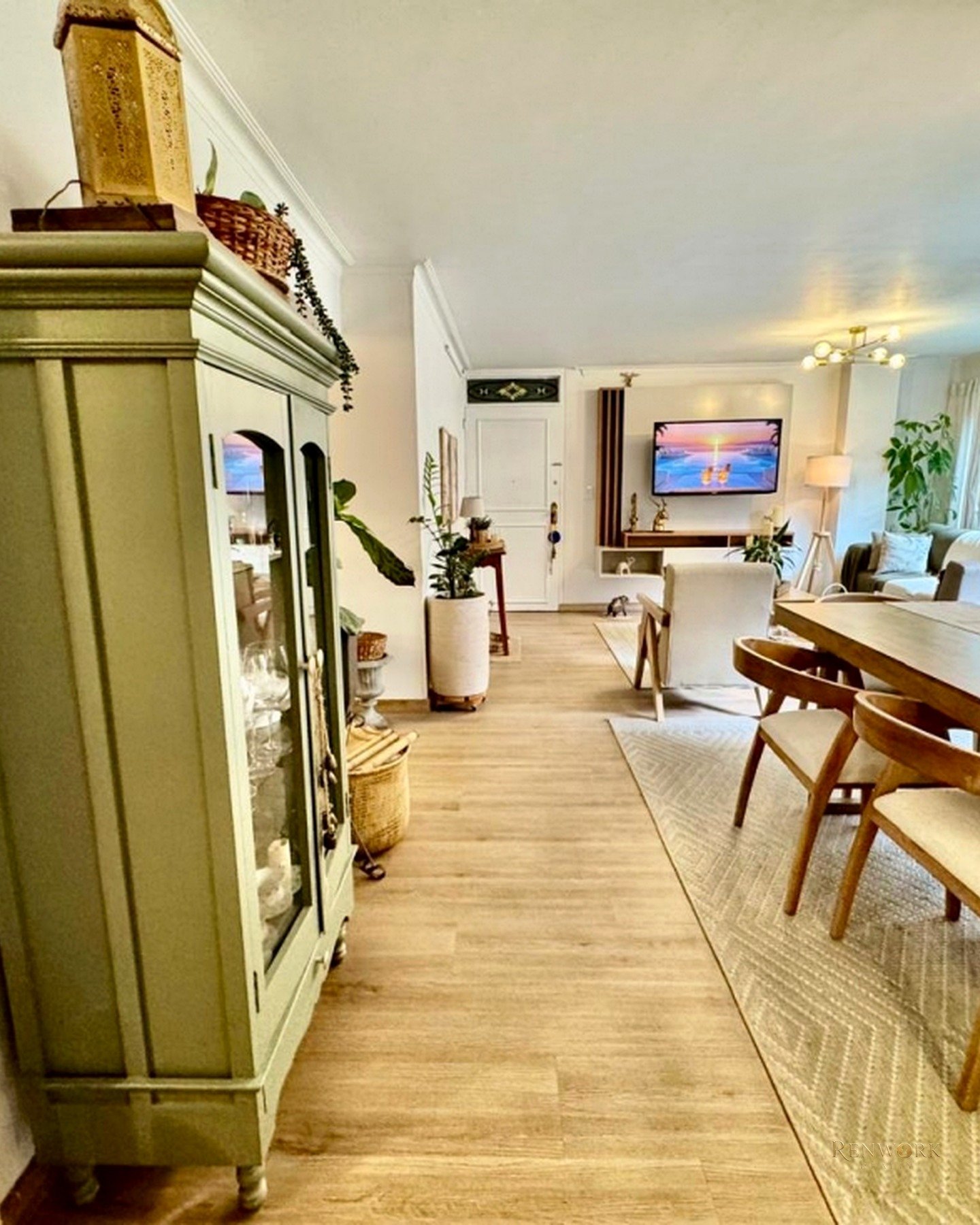 VENTA DE APARTAMENTO EN LAURELES REMODELADO, EN EDIFICIO · foto 5