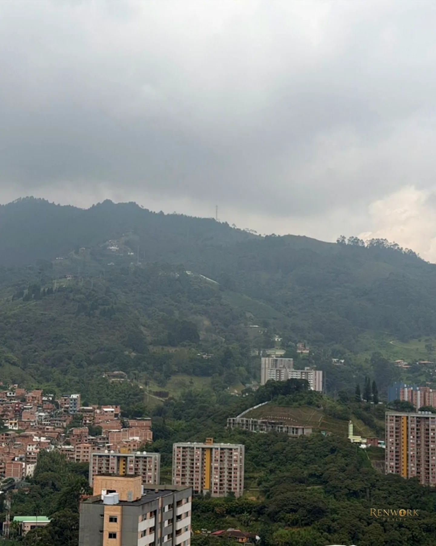 VENTA DE APARTAMENTO EN LOMA DE LAS BRUJAS- VISTA A CIUDAD · foto 18