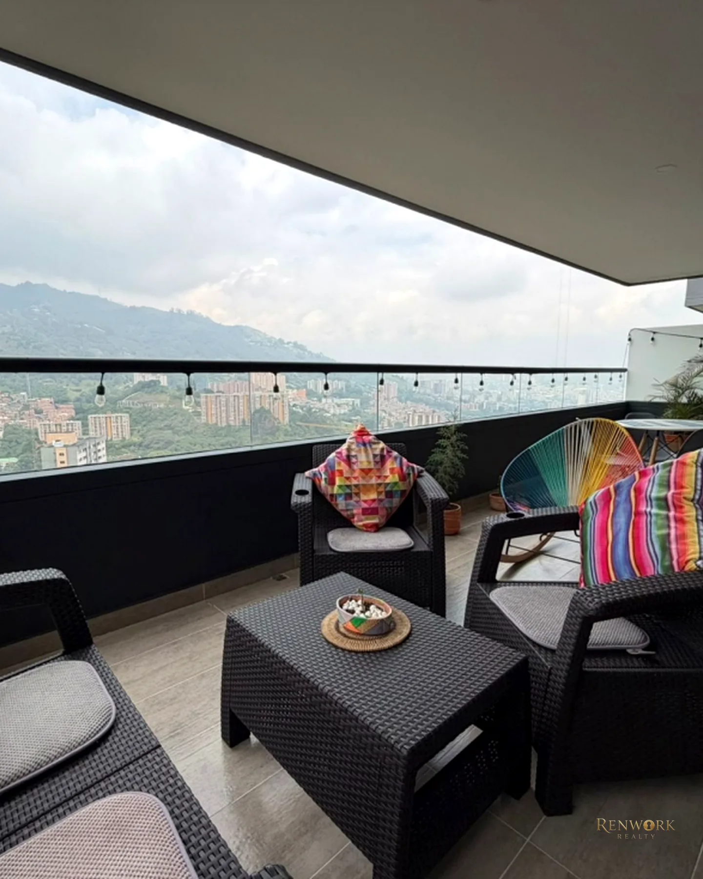 VENTA DE APARTAMENTO EN LOMA DE LAS BRUJAS- VISTA A CIUDAD · foto 17