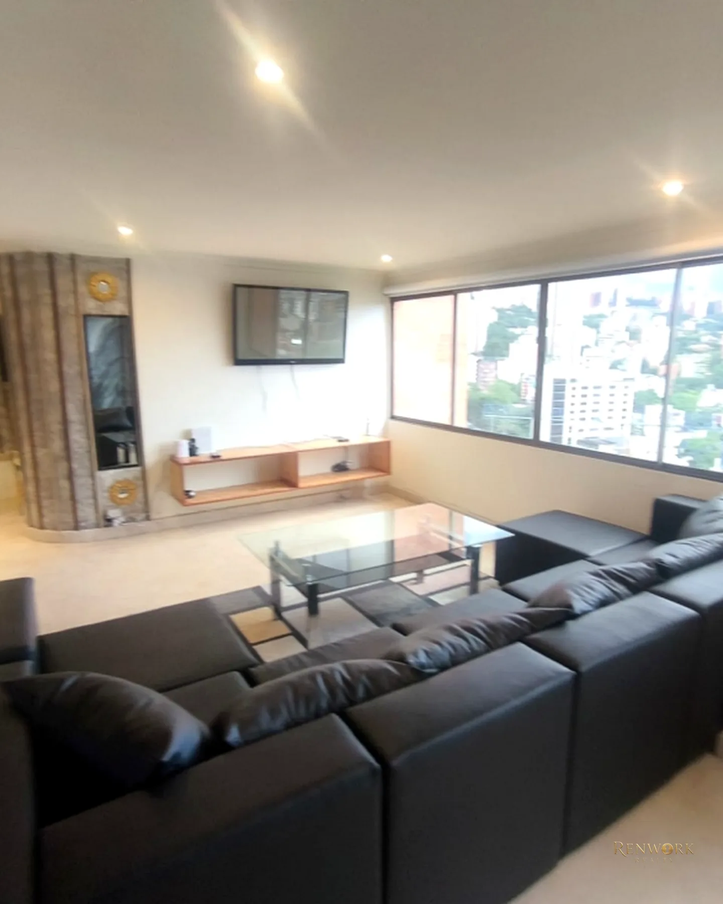 VENTA DE APARTAMENTO EN LOMA LALAINDE- EL POBLADO · foto 3