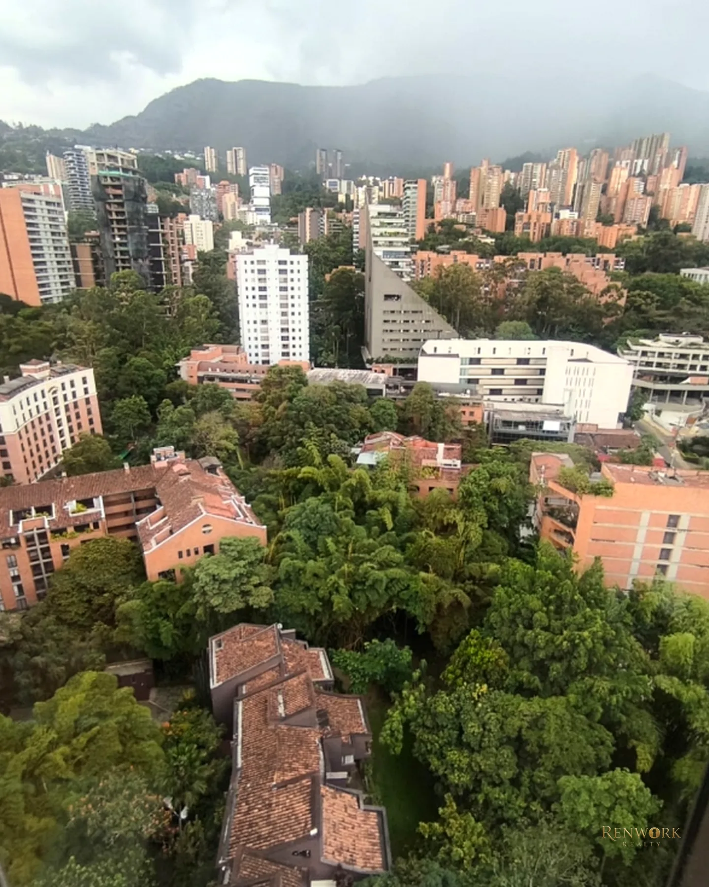 VENTA DE APARTAMENTO EN LOMA LALAINDE- EL POBLADO · foto 19
