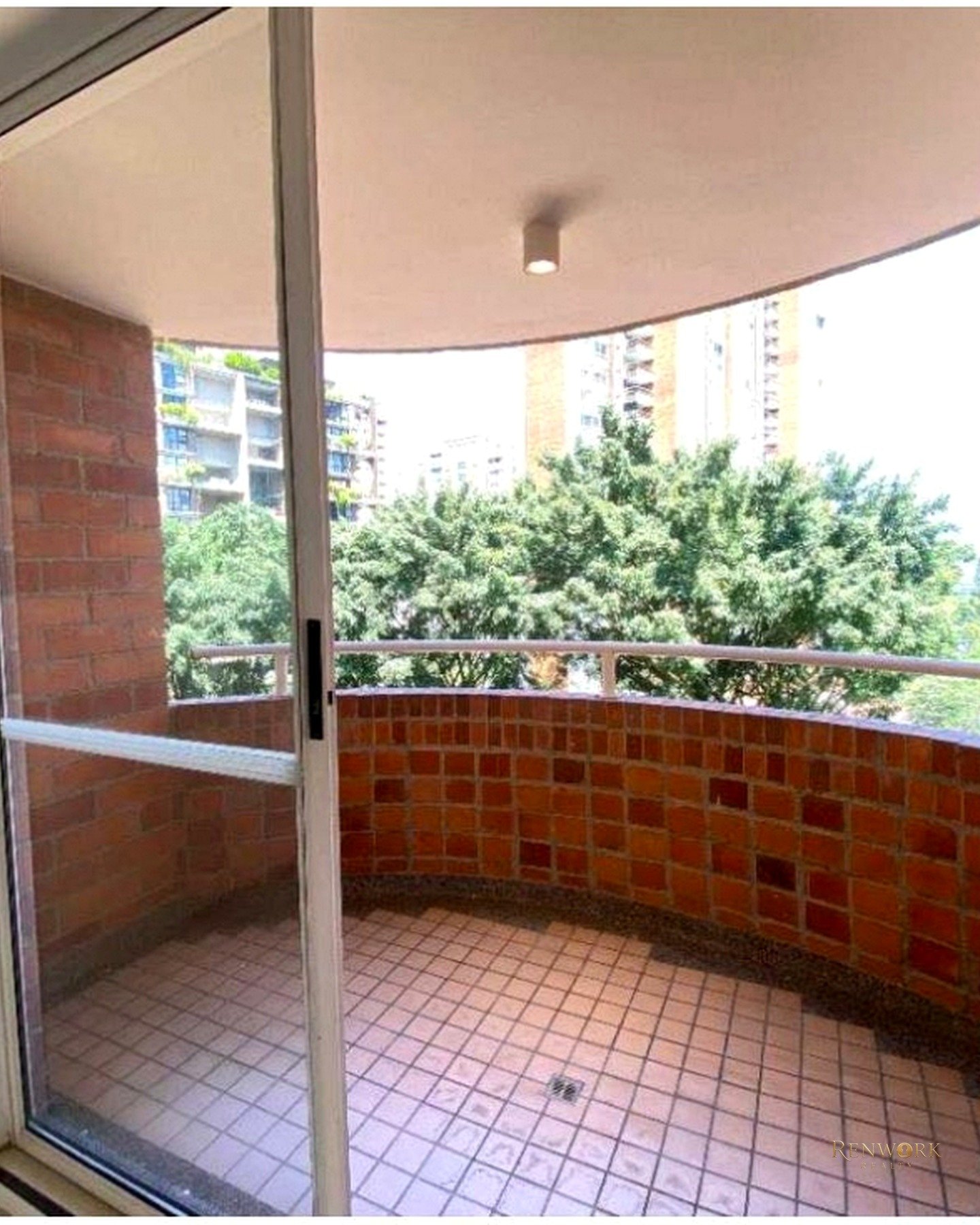 VENTA DE APARTAMENTO EN POBLADO-CASTROPOL · foto 4