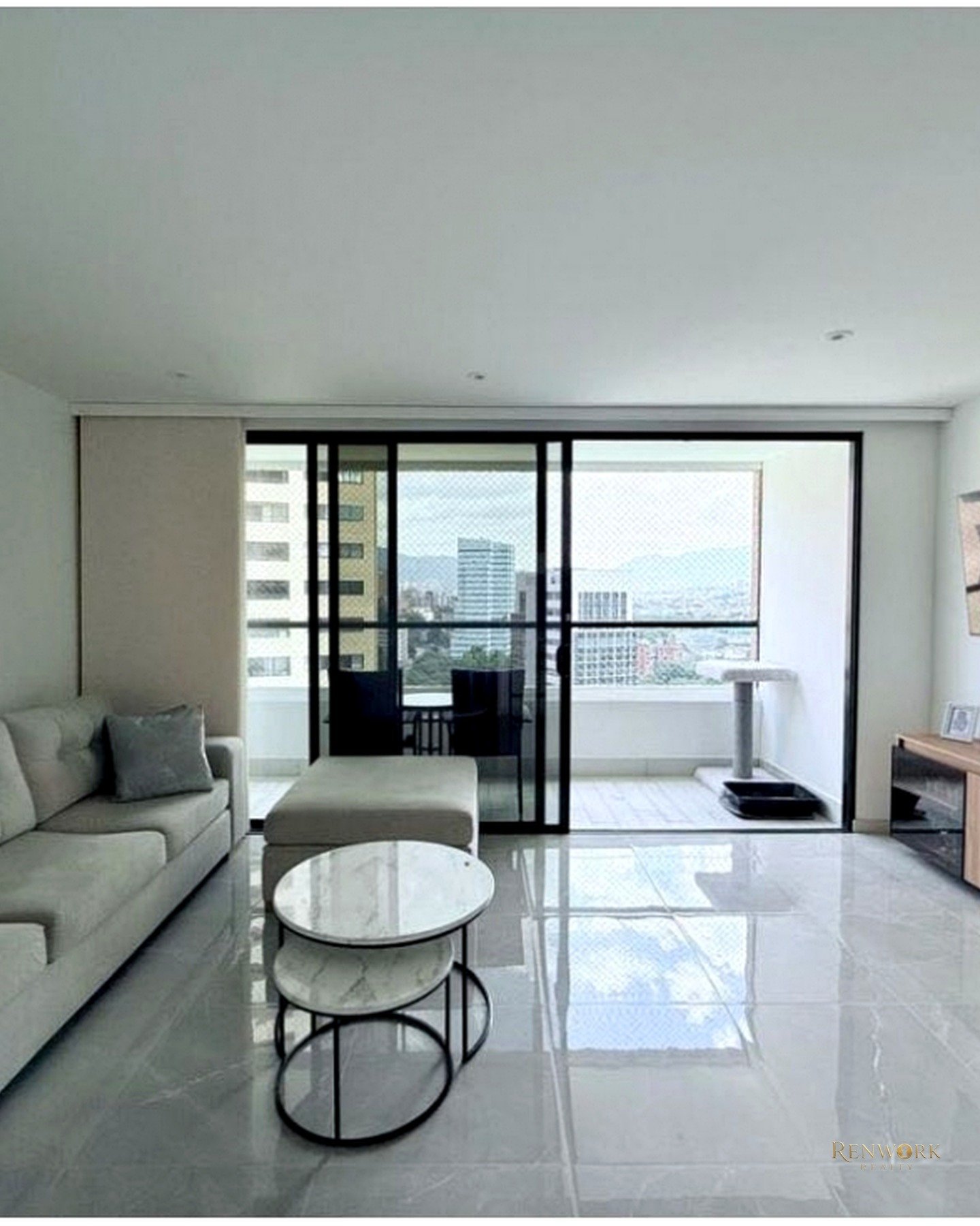 VENTA DE APARTAMENTO EN POBLADO- CASTROPOL · foto 4