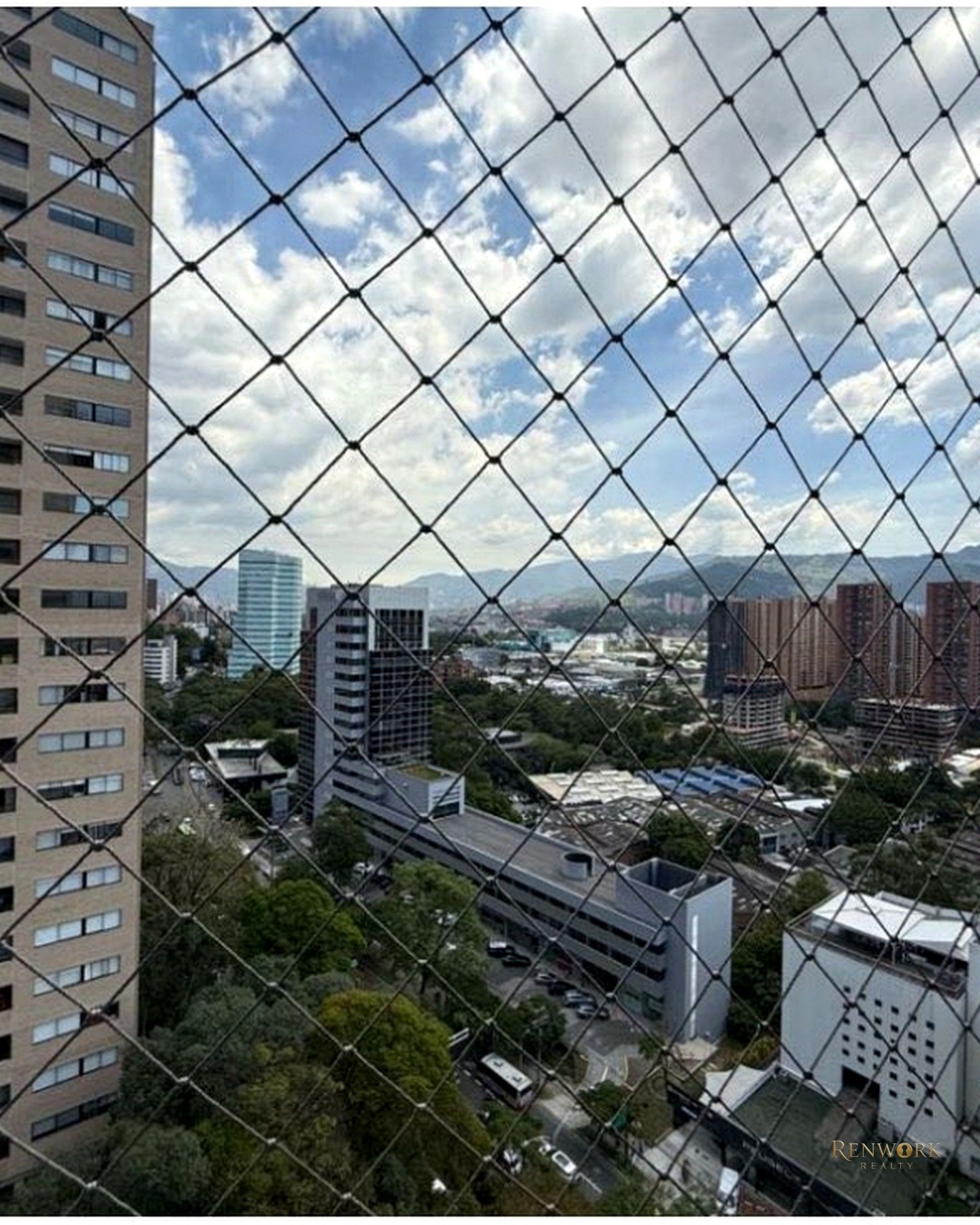 VENTA DE APARTAMENTO EN POBLADO- CASTROPOL · foto 14