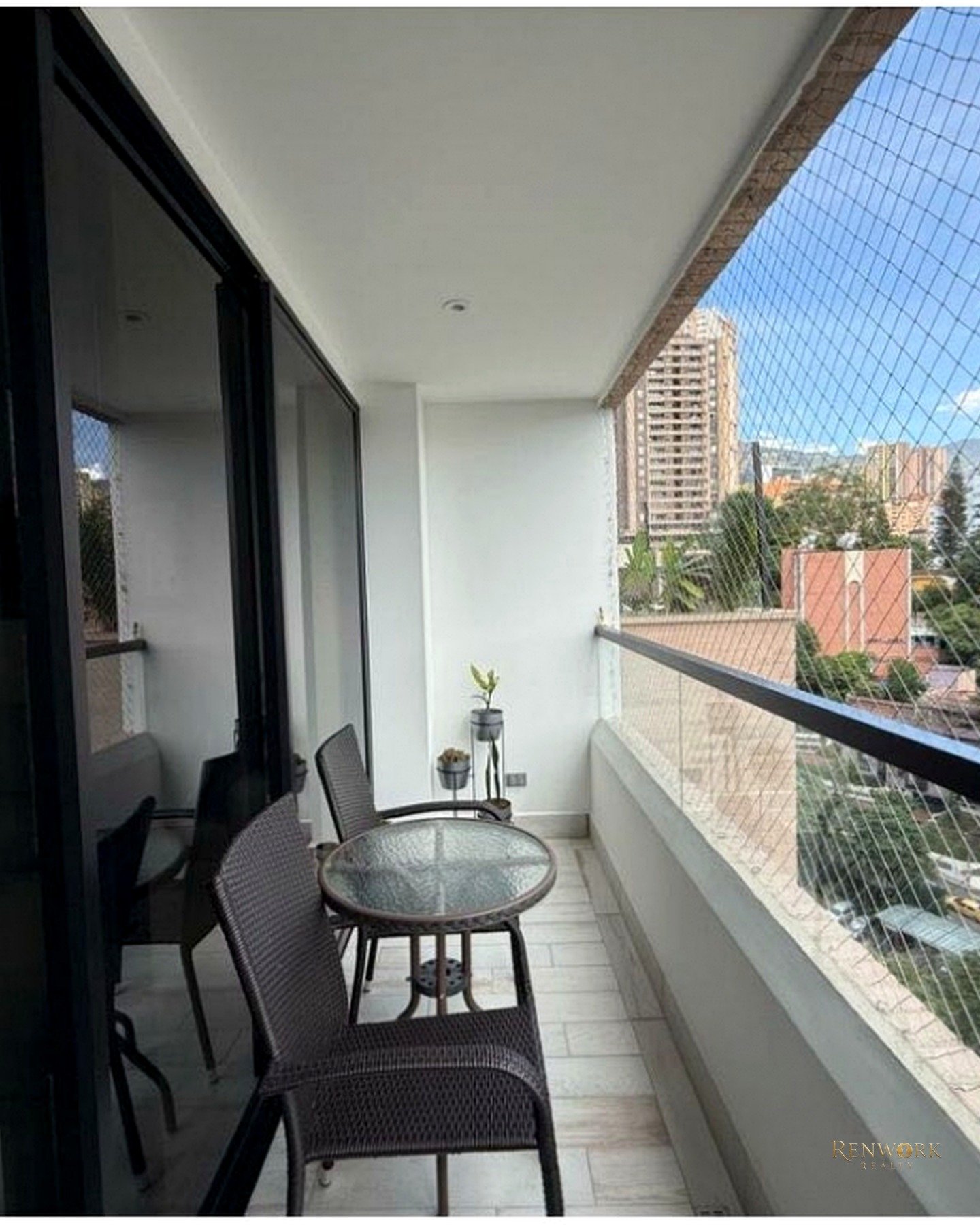 VENTA DE APARTAMENTO EN POBLADO- CASTROPOL · foto 13