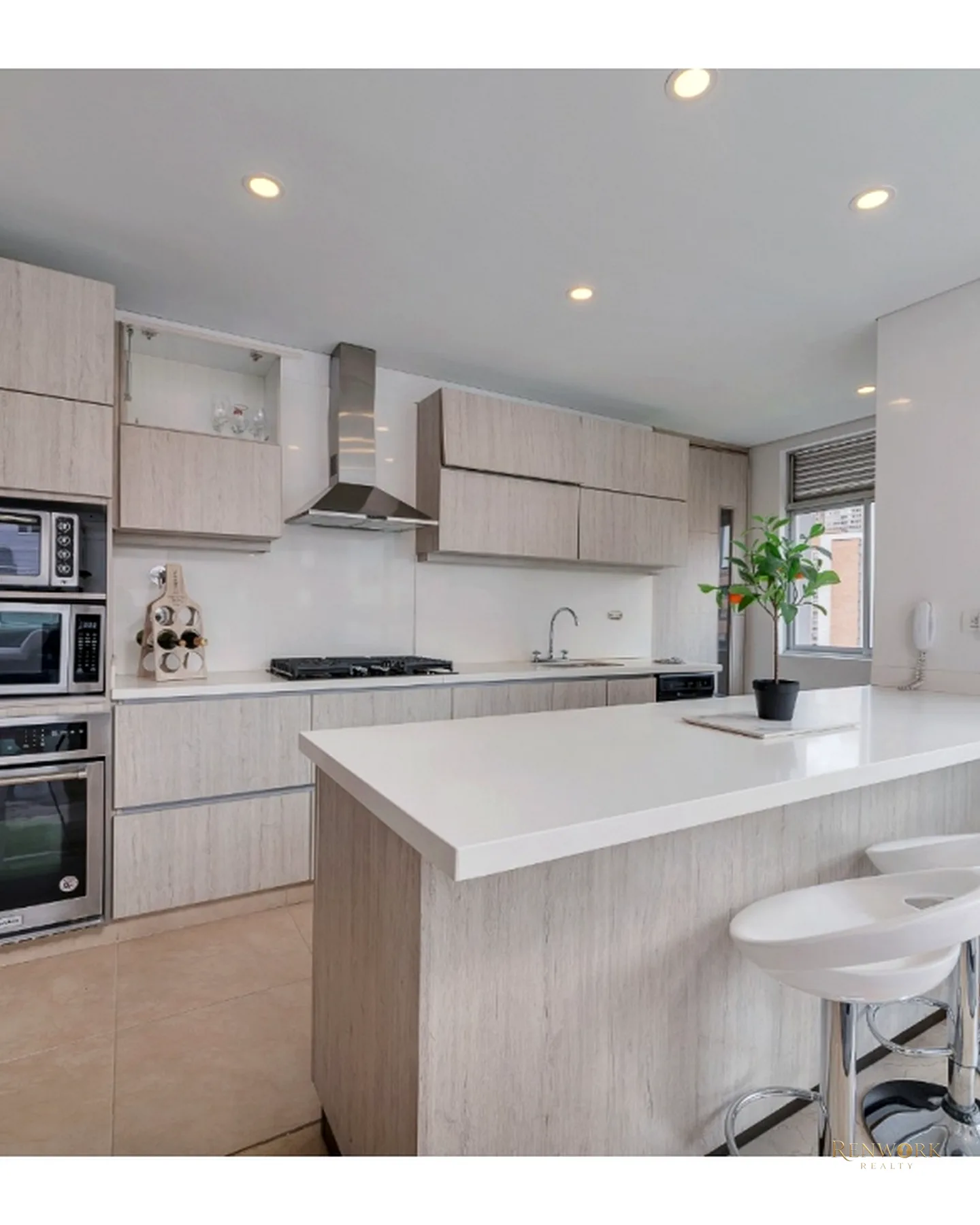 VENTA DE APARTAMENTO EN POBLADO- CASTROPOL · foto 3