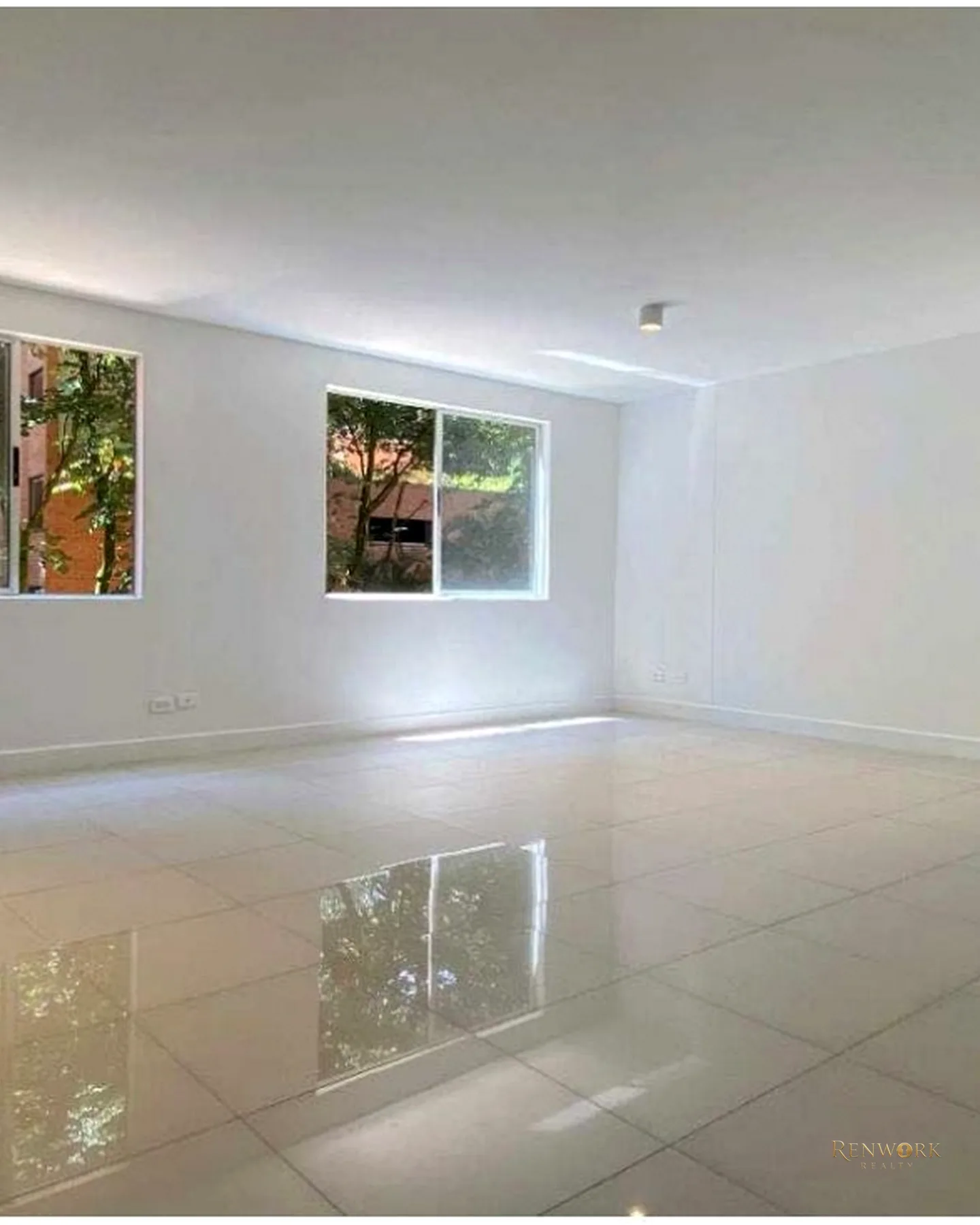 VENTA DE APARTAMENTO EN POBLADO-CASTROPOL · foto 2
