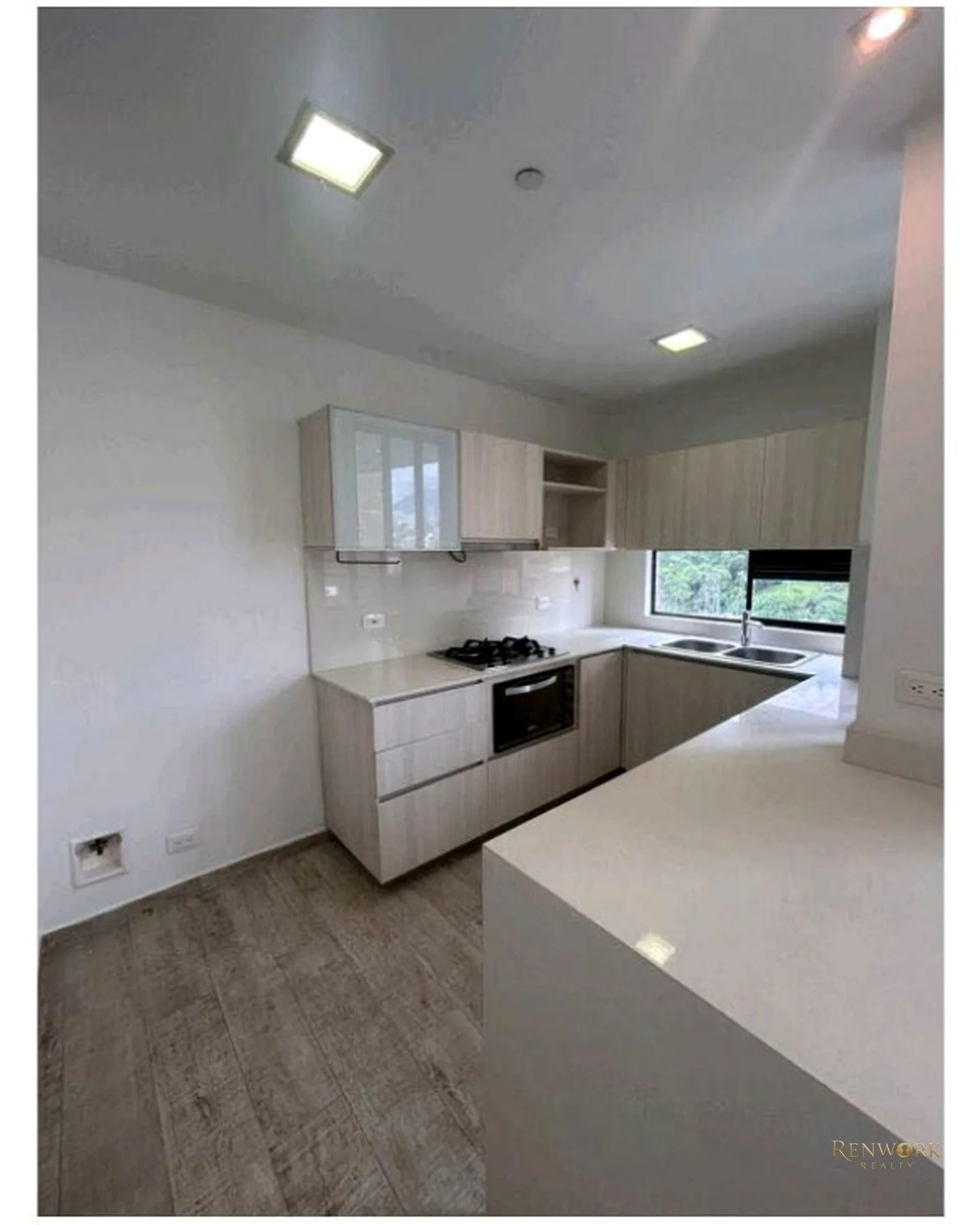 VENTA DE APARTAMENTO EN POBLADO- CASTROPOL · foto 5