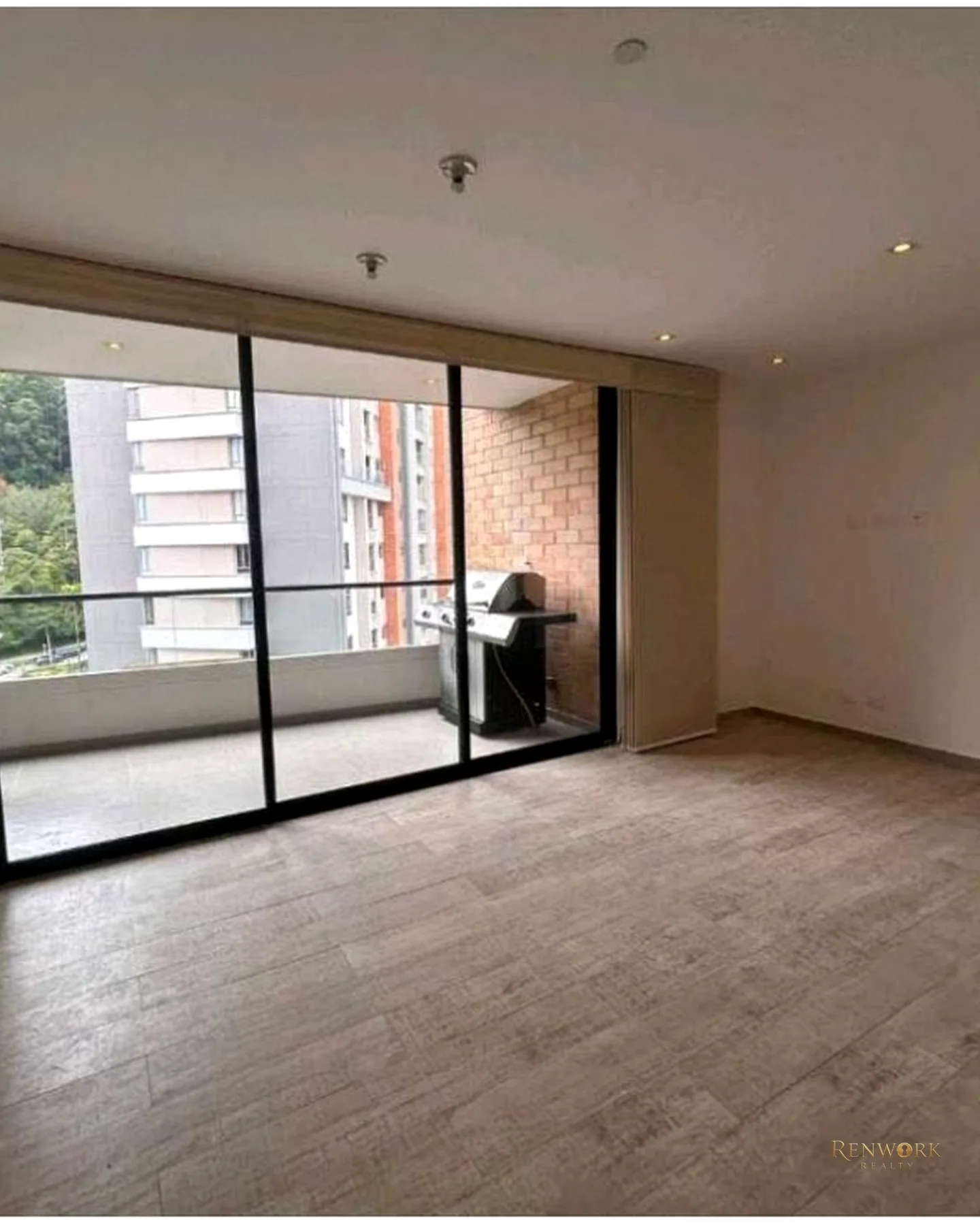 VENTA DE APARTAMENTO EN POBLADO- CASTROPOL · foto 3