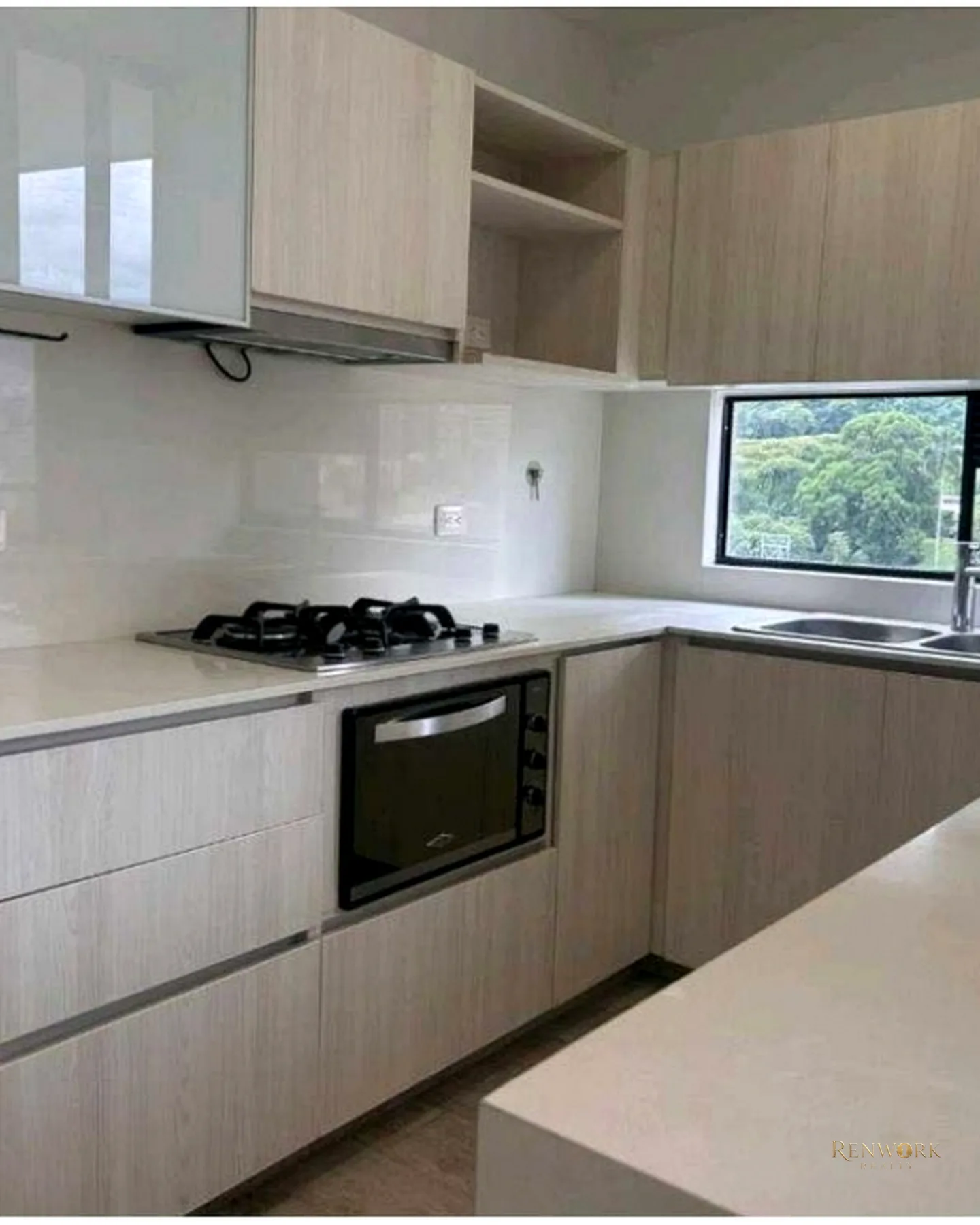 VENTA DE APARTAMENTO EN POBLADO- CASTROPOL · foto 6