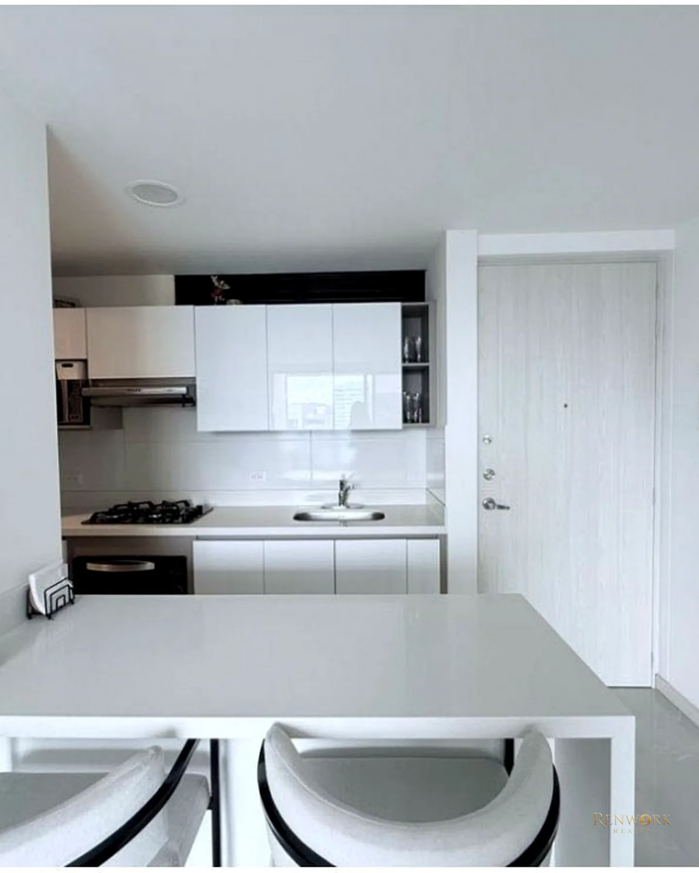 VENTA DE APARTAMENTO EN POBLADO- CASTROPOL · foto 4