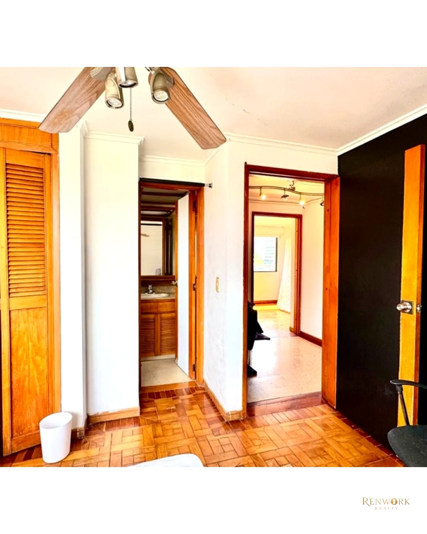 VENTA DE APARTAMENTO EN POBLADO PARA REMODELAR- OVIEDO · foto 12