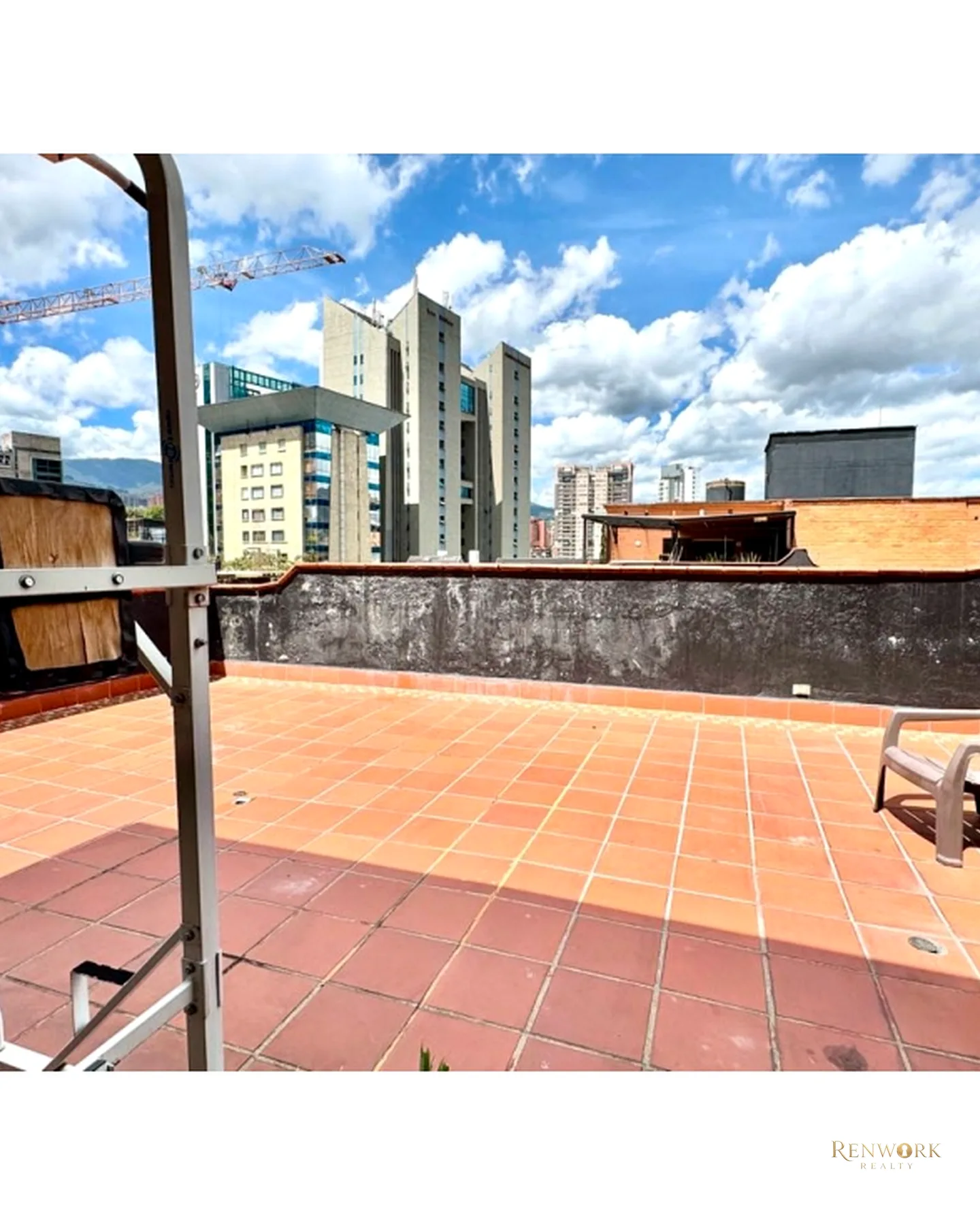 VENTA DE APARTAMENTO EN POBLADO PARA REMODELAR- OVIEDO · foto 19