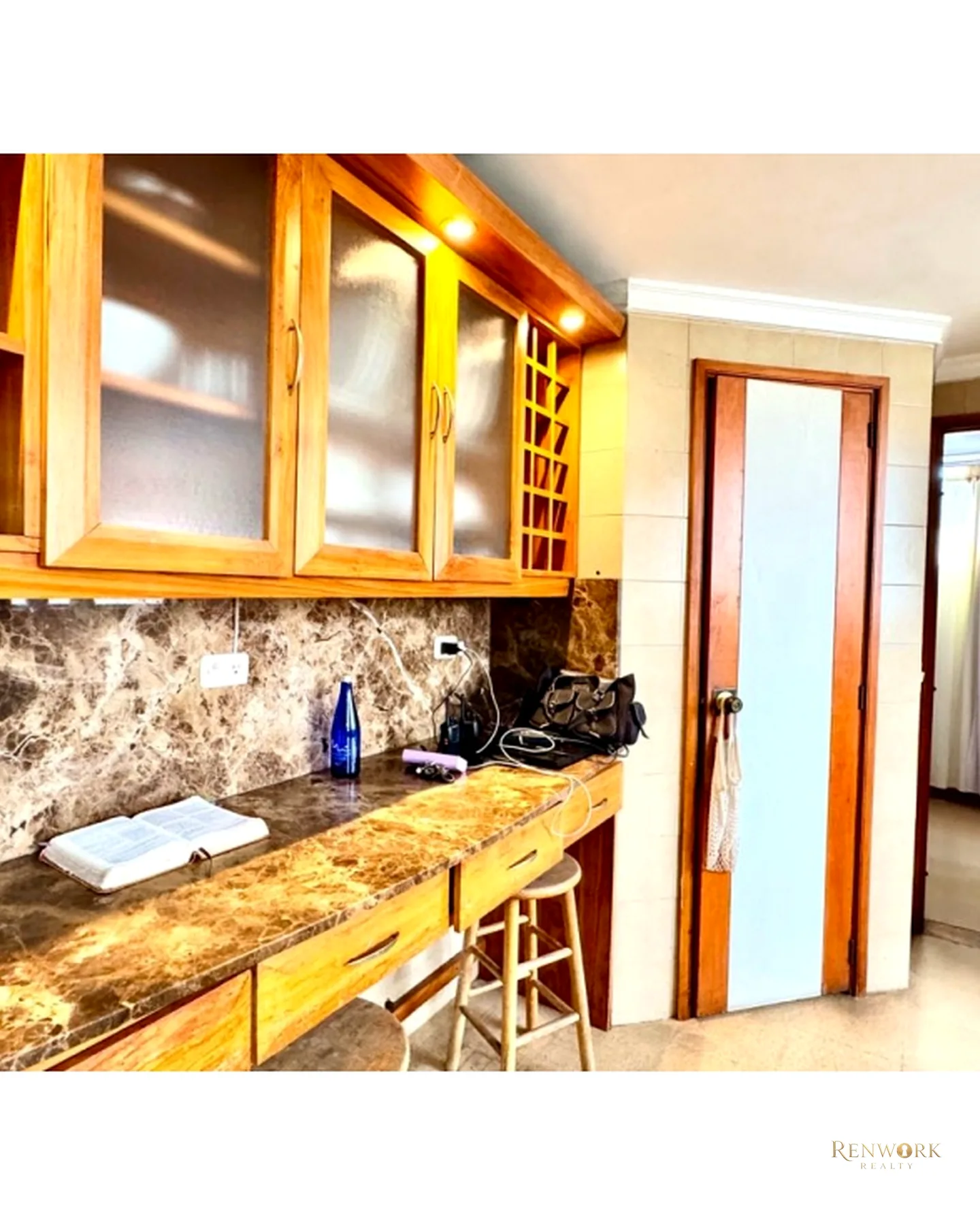 VENTA DE APARTAMENTO EN POBLADO PARA REMODELAR- OVIEDO · foto 5