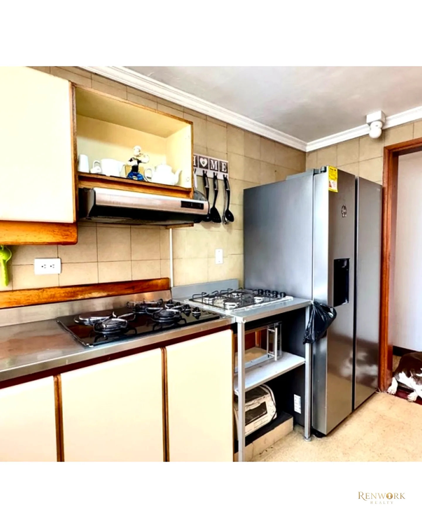 VENTA DE APARTAMENTO EN POBLADO PARA REMODELAR- OVIEDO · foto 2