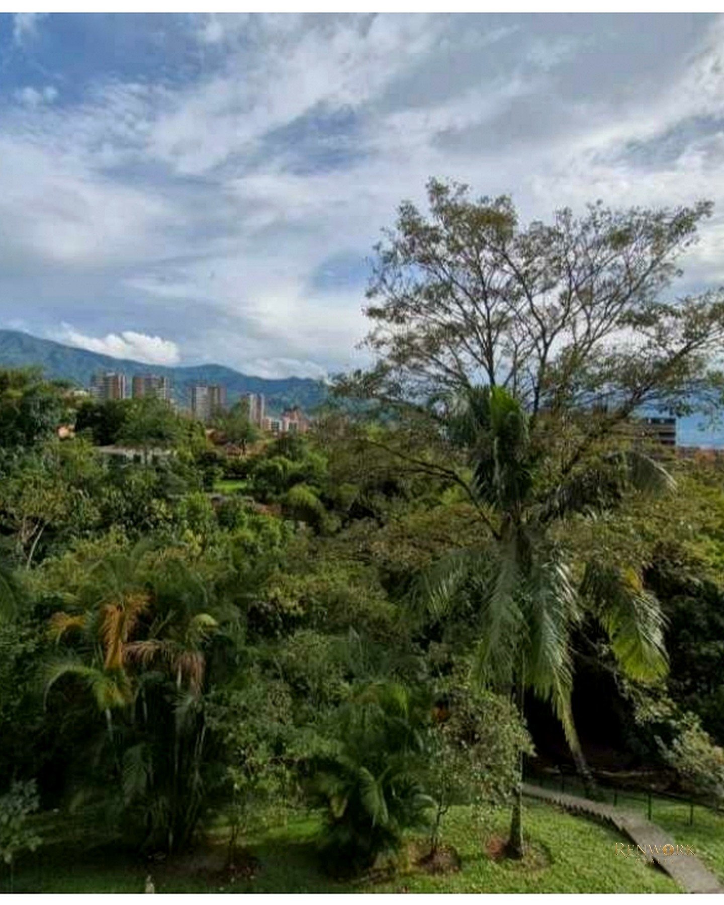 VENTA DE APARTAMENTO EN SAN LUCAS, EL POBLADO. · foto 2