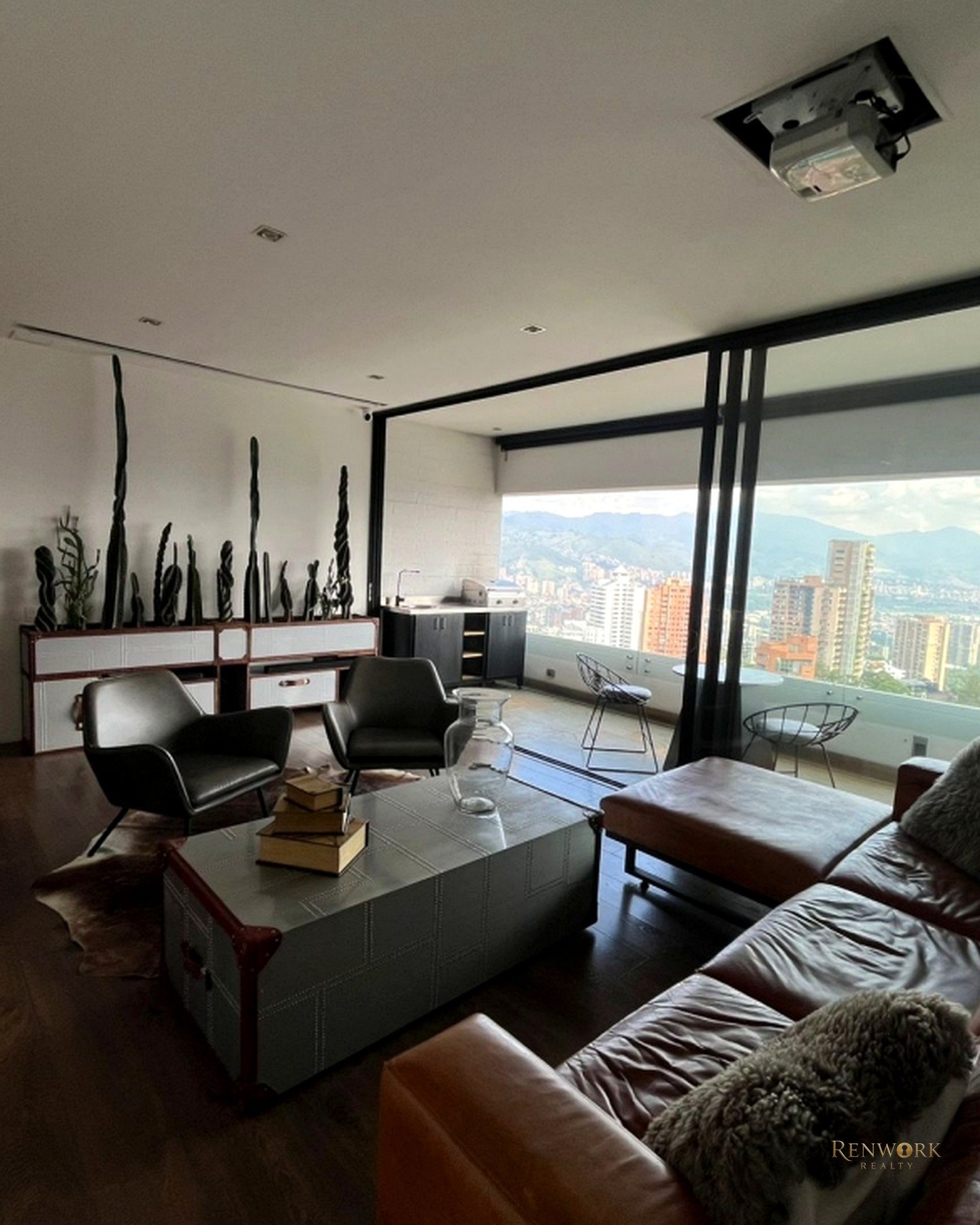VENTA DE APARTAMENTO EN SAN LUCAS EL POBLADO MEDELLIN · foto 3
