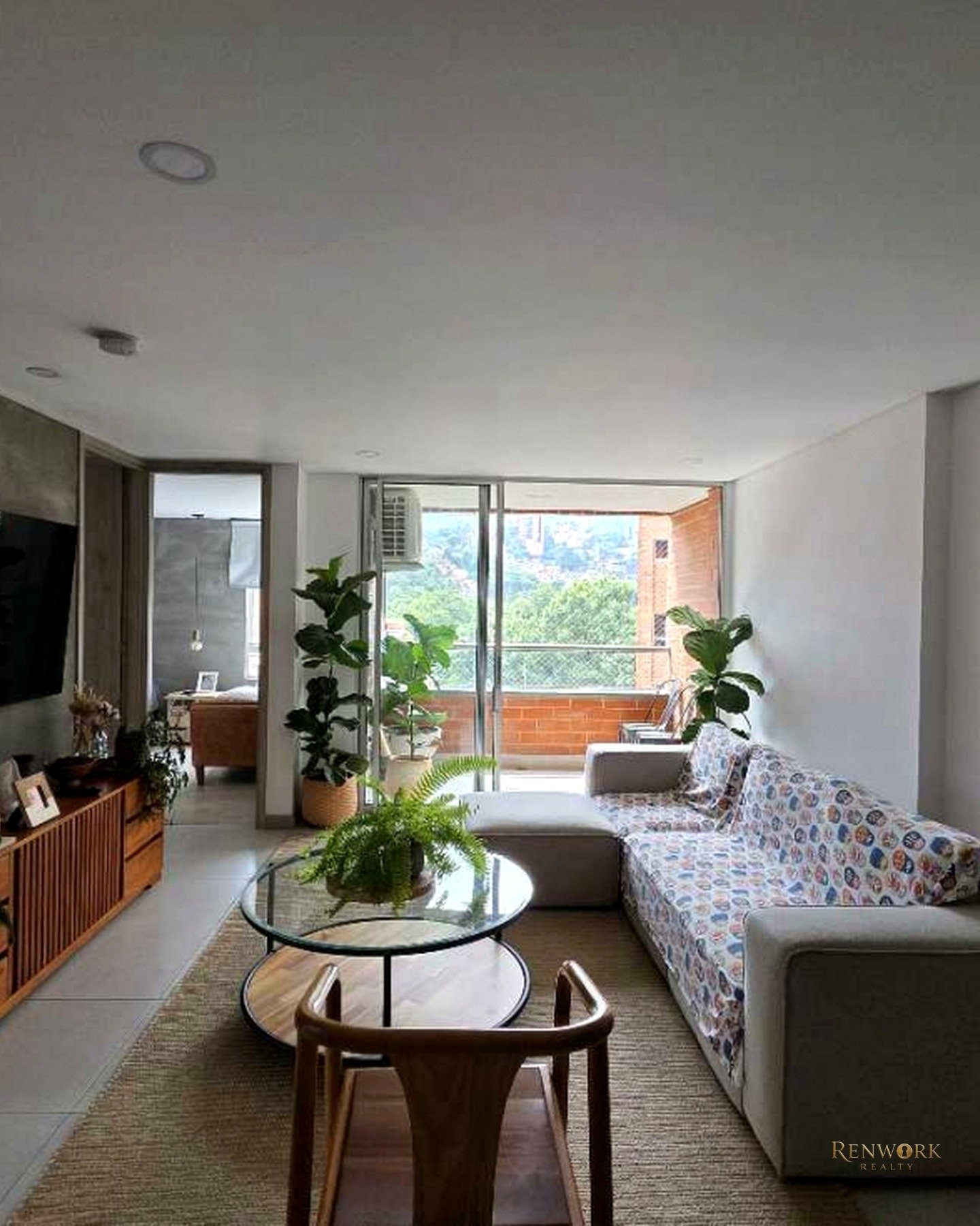 Vista de VENTA DE APARTAMENTO ENVIGADO OTRAPARTE PARTE PLANA, UNIDAD COMPLETA