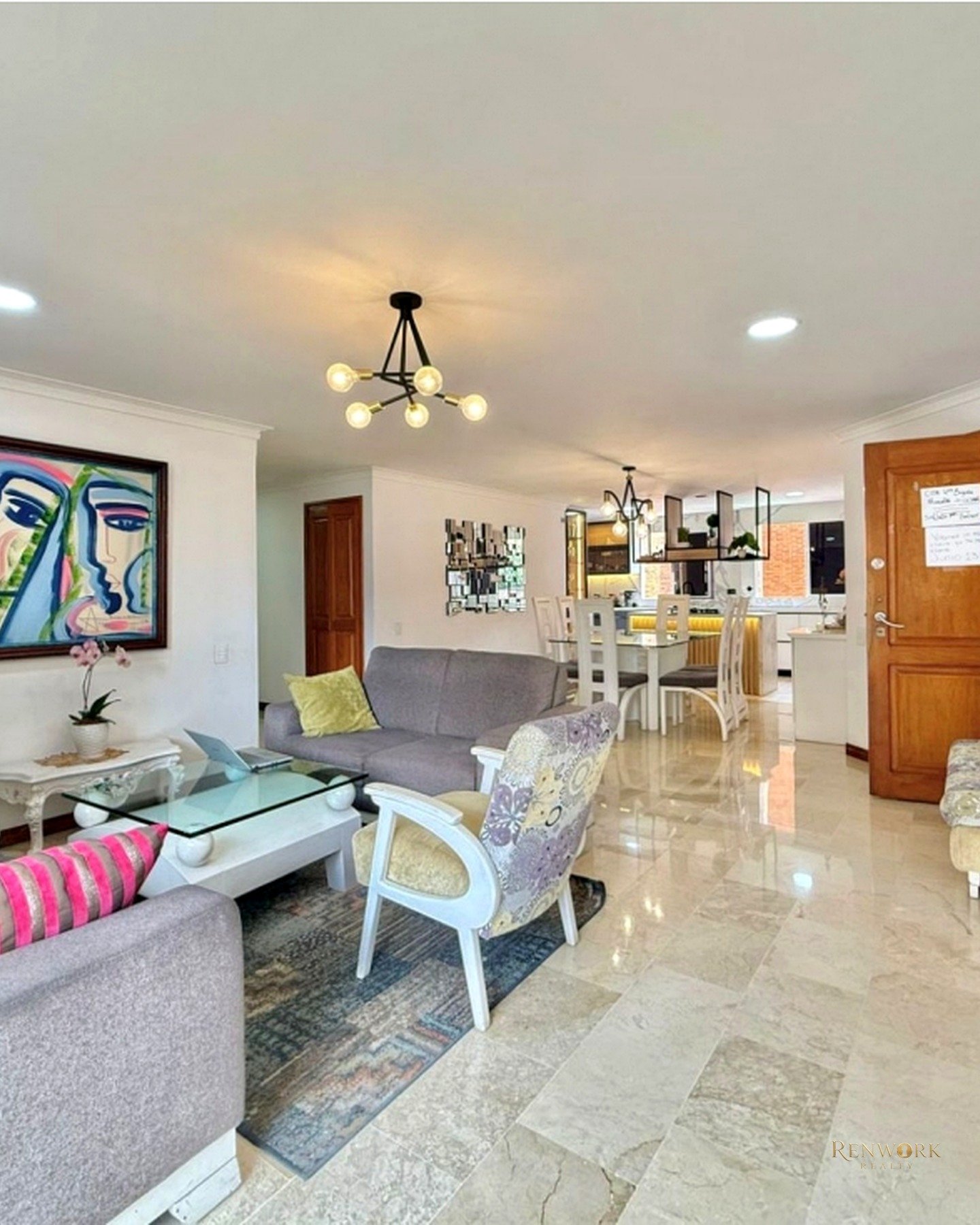 Vista de VENTA DE APARTAMENTO - LAURELES (MEDELLIN)