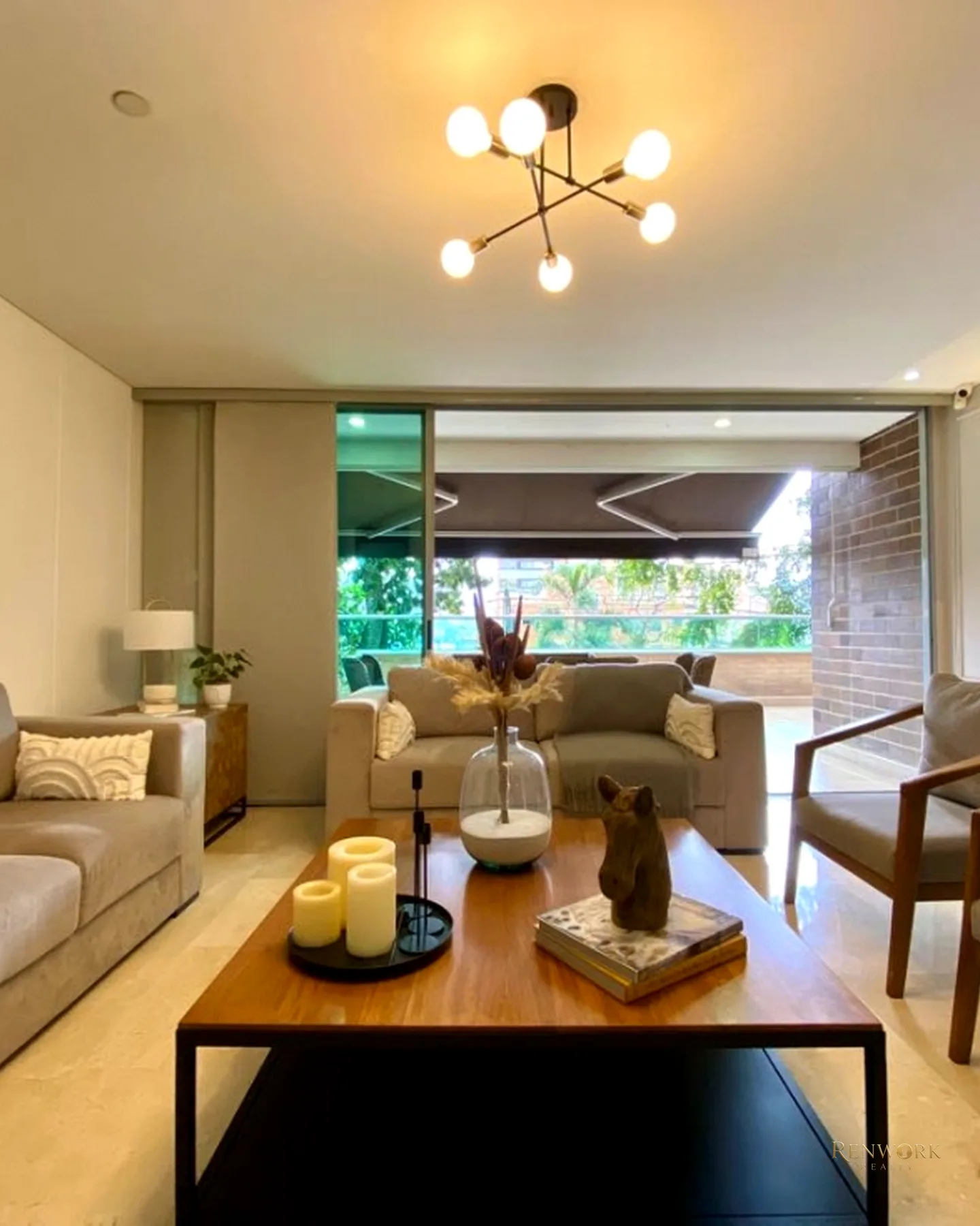 VENTA DE APARTAMENTO MODERNO CON TERRAZA EN POBLADO - ALEJANDRIA · foto 4
