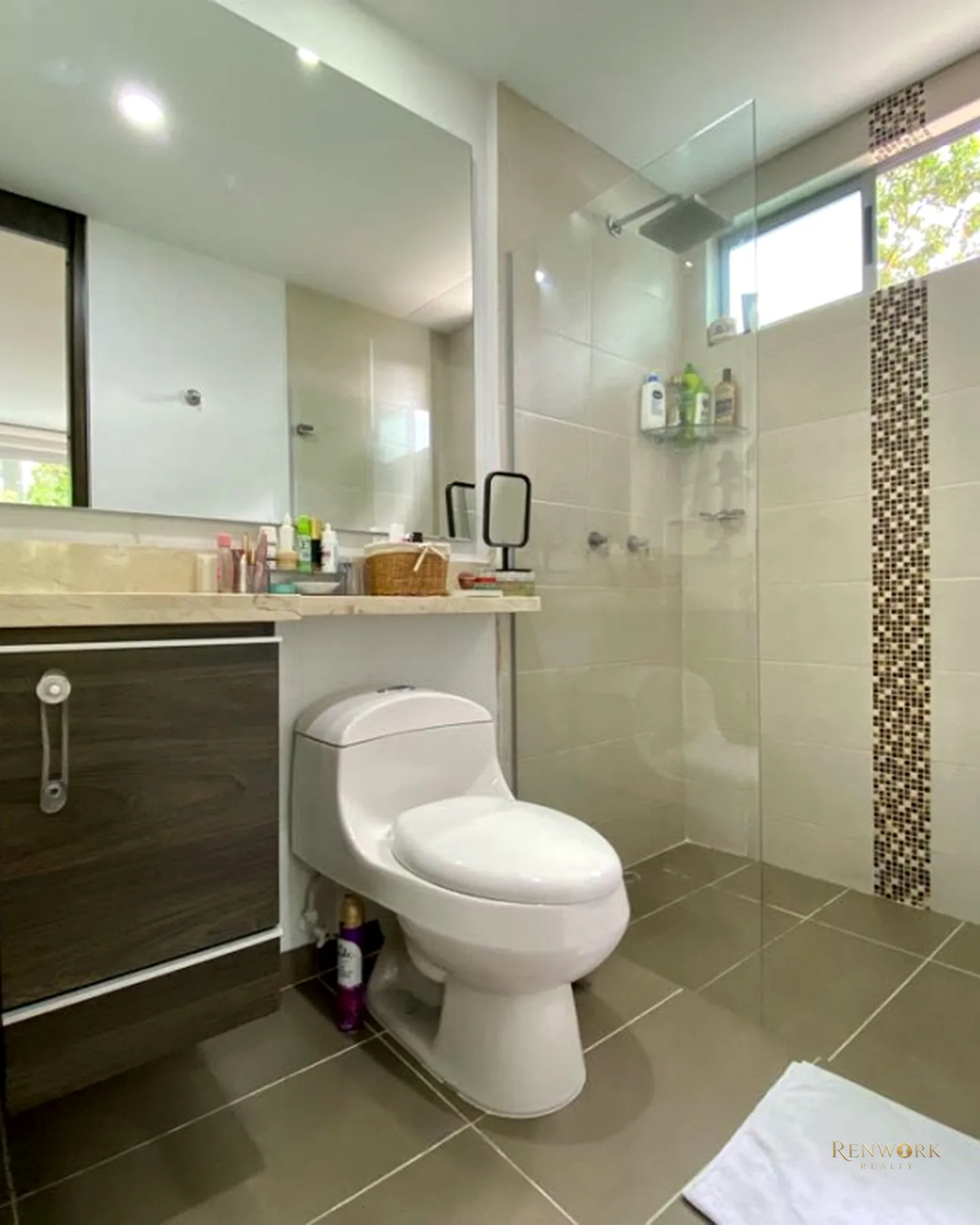 VENTA DE APARTAMENTO MODERNO CON TERRAZA EN POBLADO - ALEJANDRIA · foto 18