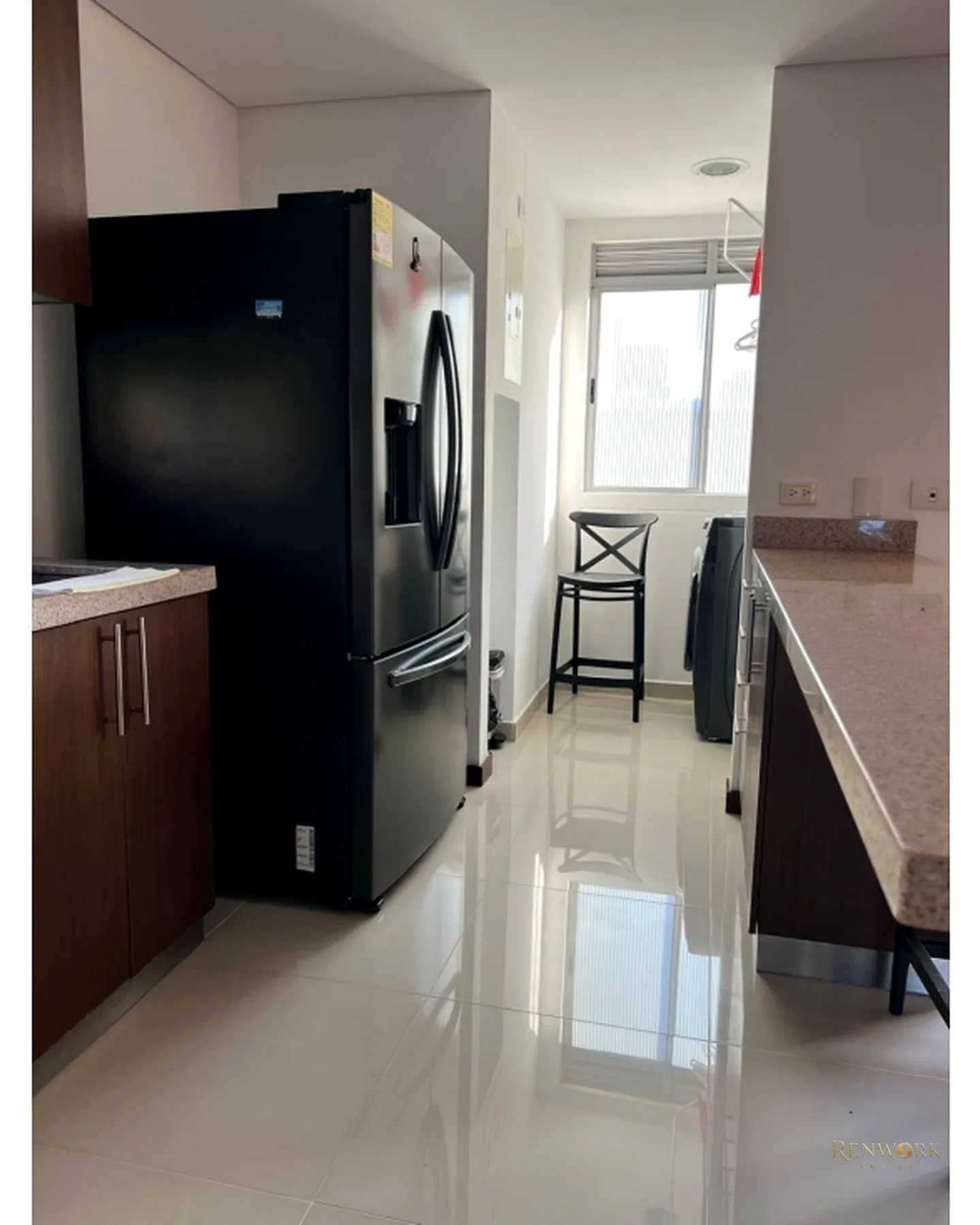 VENTA DE APARTAMENTO MODERNO EN ALEJANDRÍA – EL POBLADO 89 MT2 · foto 5