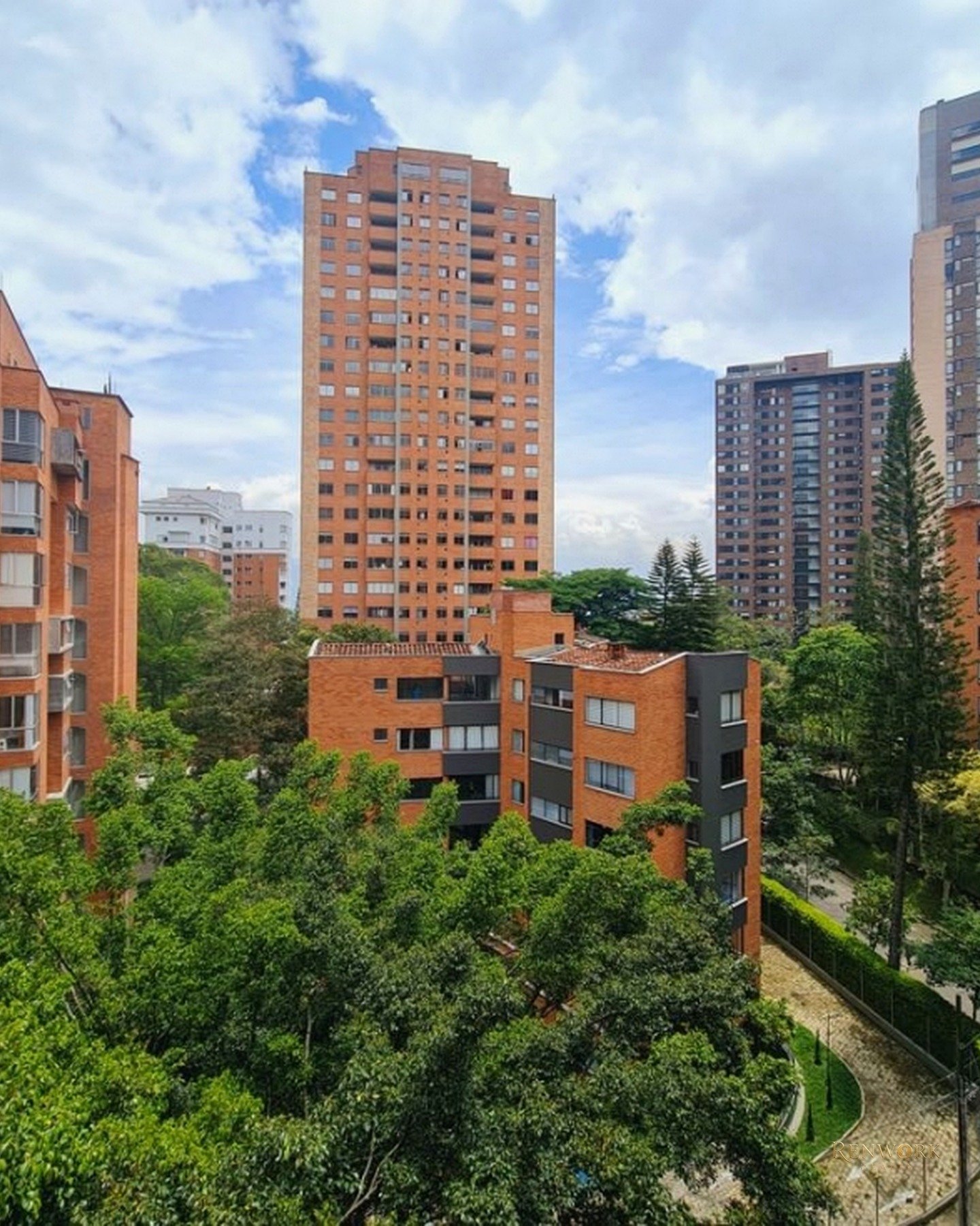 VENTA DE APARTAMENTO PENTHOUSE DUPLEXPOBLADO SECTOR DRIVE IN CAMPESTRE · foto 2