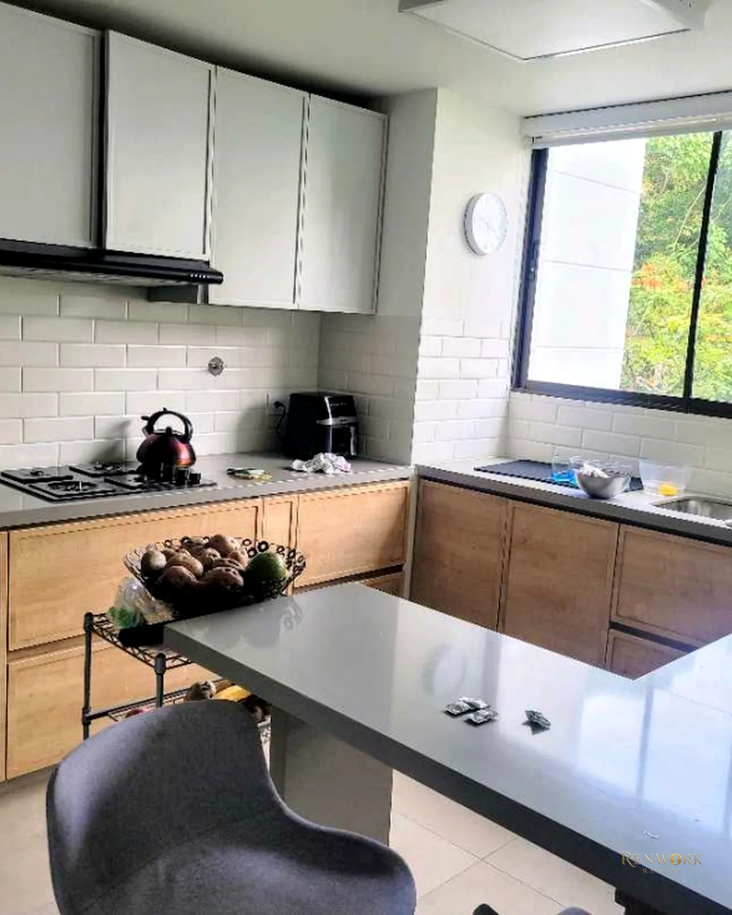VENTA DE APARTAMENTO REMODELADO CERCA A LA TOMATERA/POBLADO · foto 4
