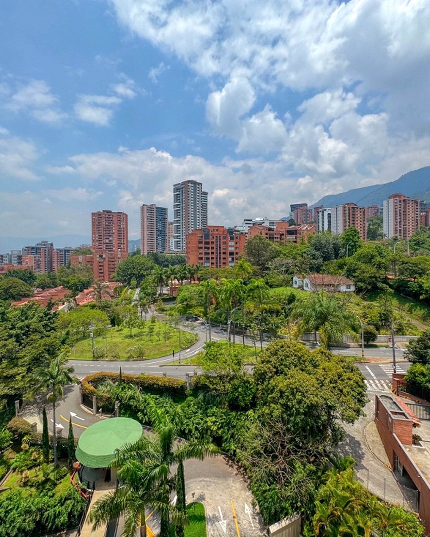 VENTA DE APARTAMENTO REMODELADO CON ESPACIOS ÚNICOS EN LOS BALSOS · foto 3