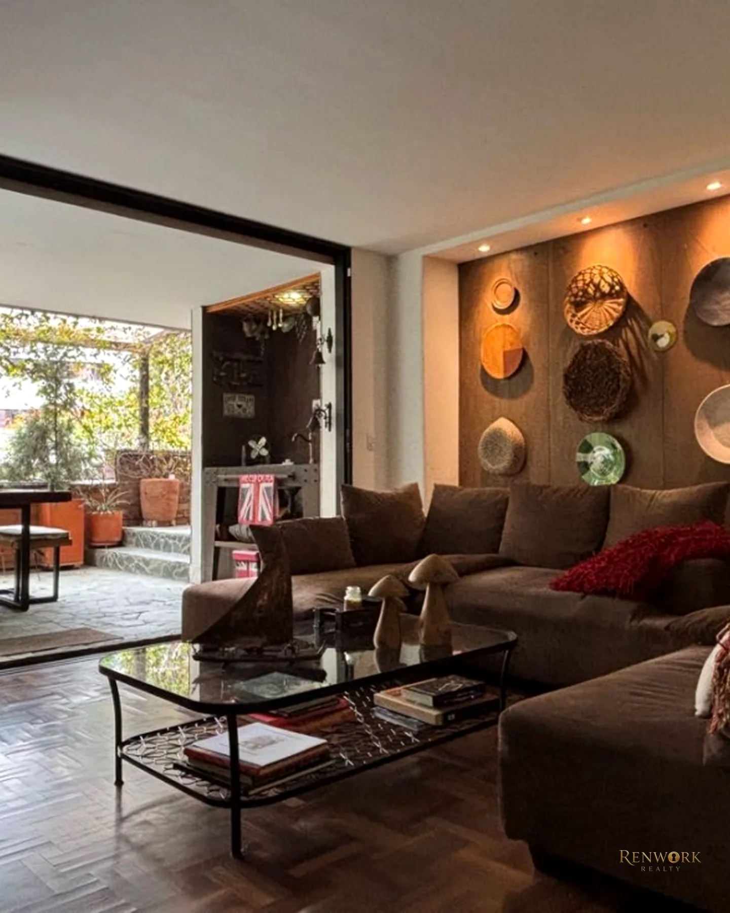 VENTA DE APARTAMENTO REMODELADO EN CASTROPOL EL POBLADO · foto 2