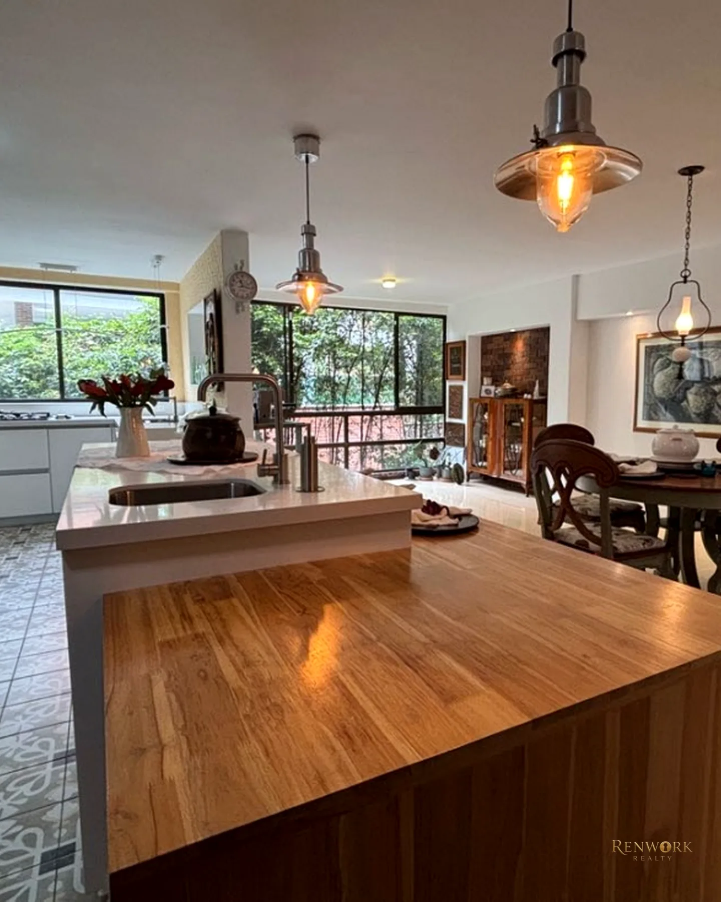 VENTA DE APARTAMENTO REMODELADO EN CASTROPOL EL POBLADO · foto 7