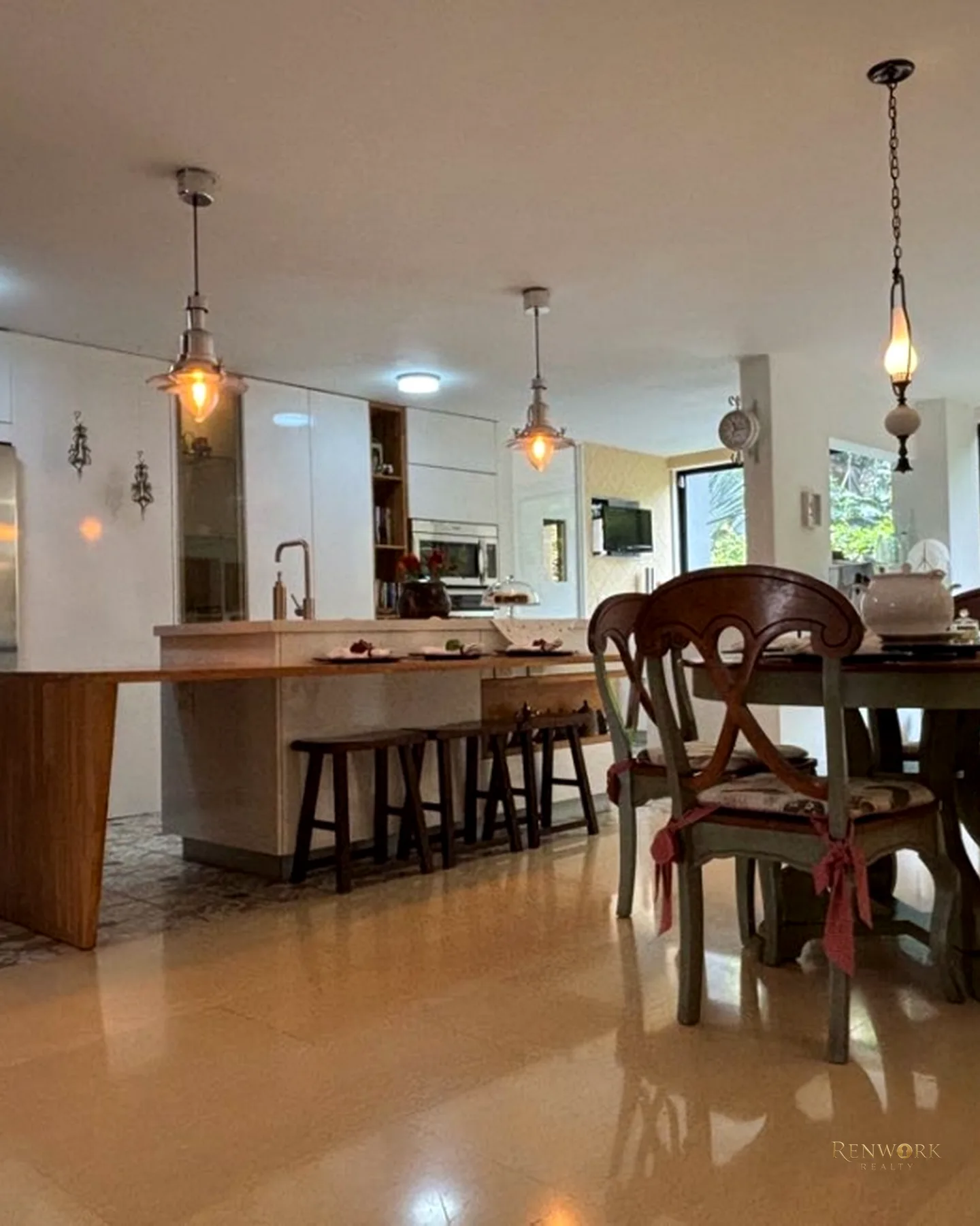 VENTA DE APARTAMENTO REMODELADO EN CASTROPOL EL POBLADO · foto 4