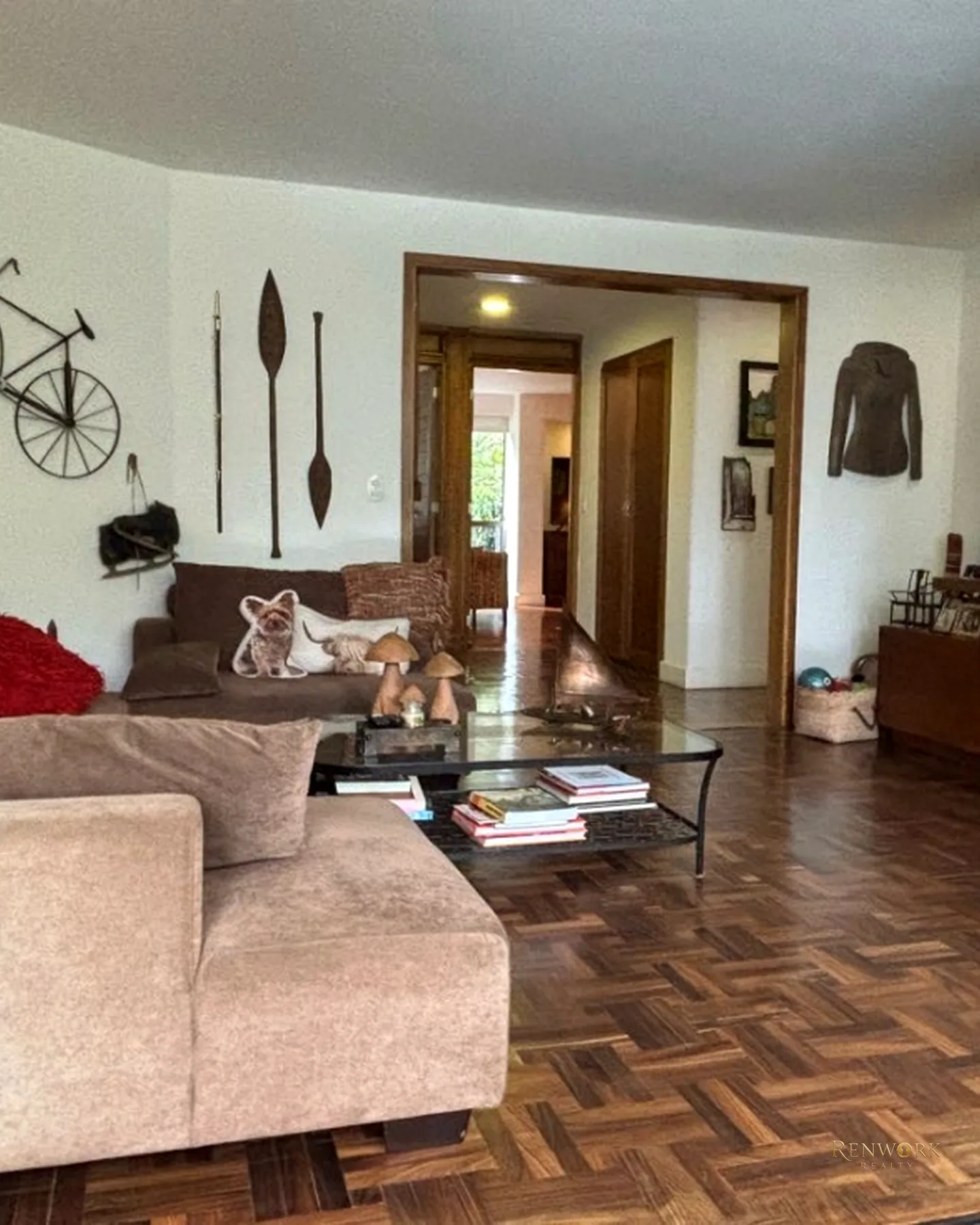 VENTA DE APARTAMENTO REMODELADO EN CASTROPOL EL POBLADO · foto 3