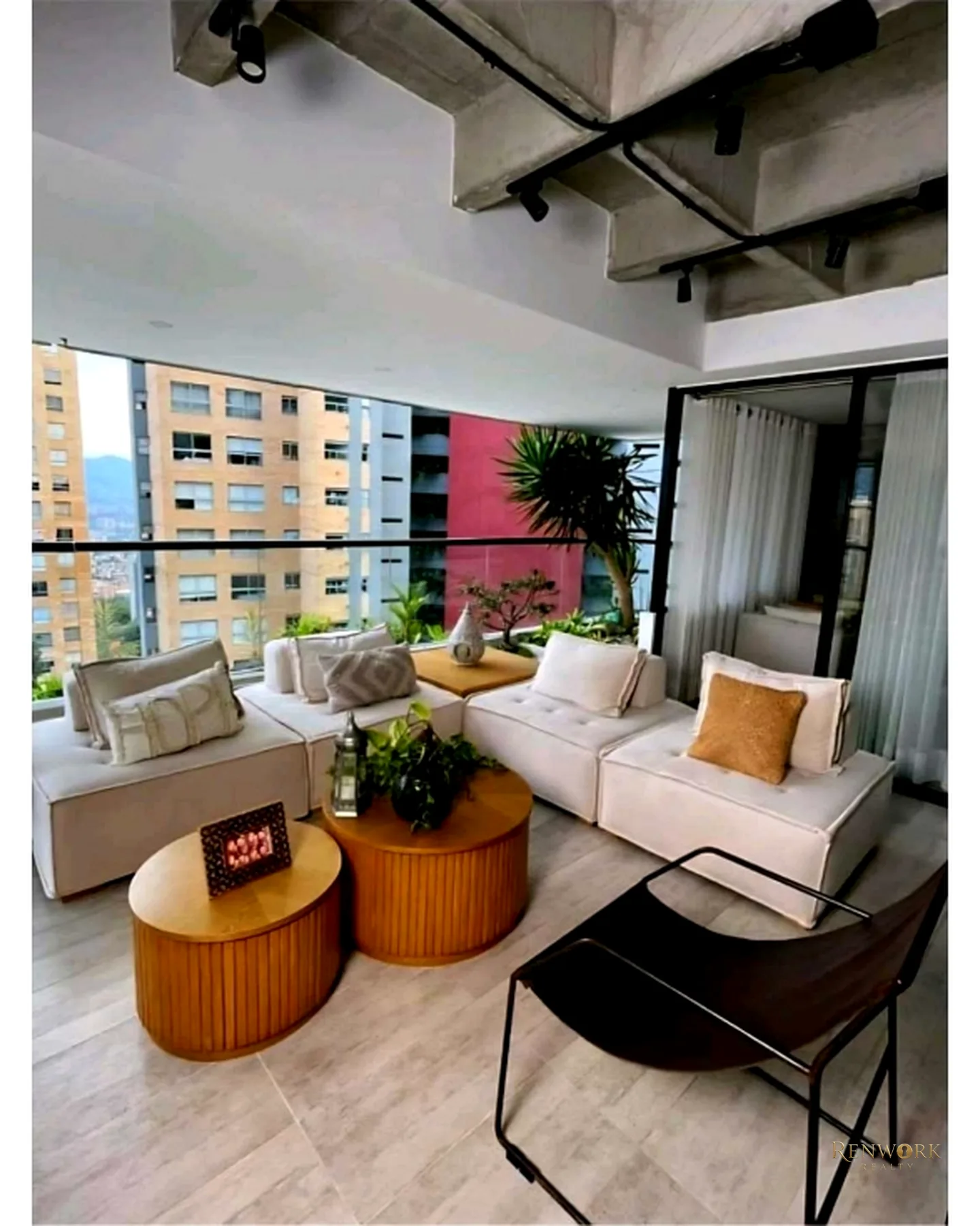 VENTA DE APARTAMENTO REMODELADO EN ENVIGADO Y UNIDAD COMPLETA · foto 1