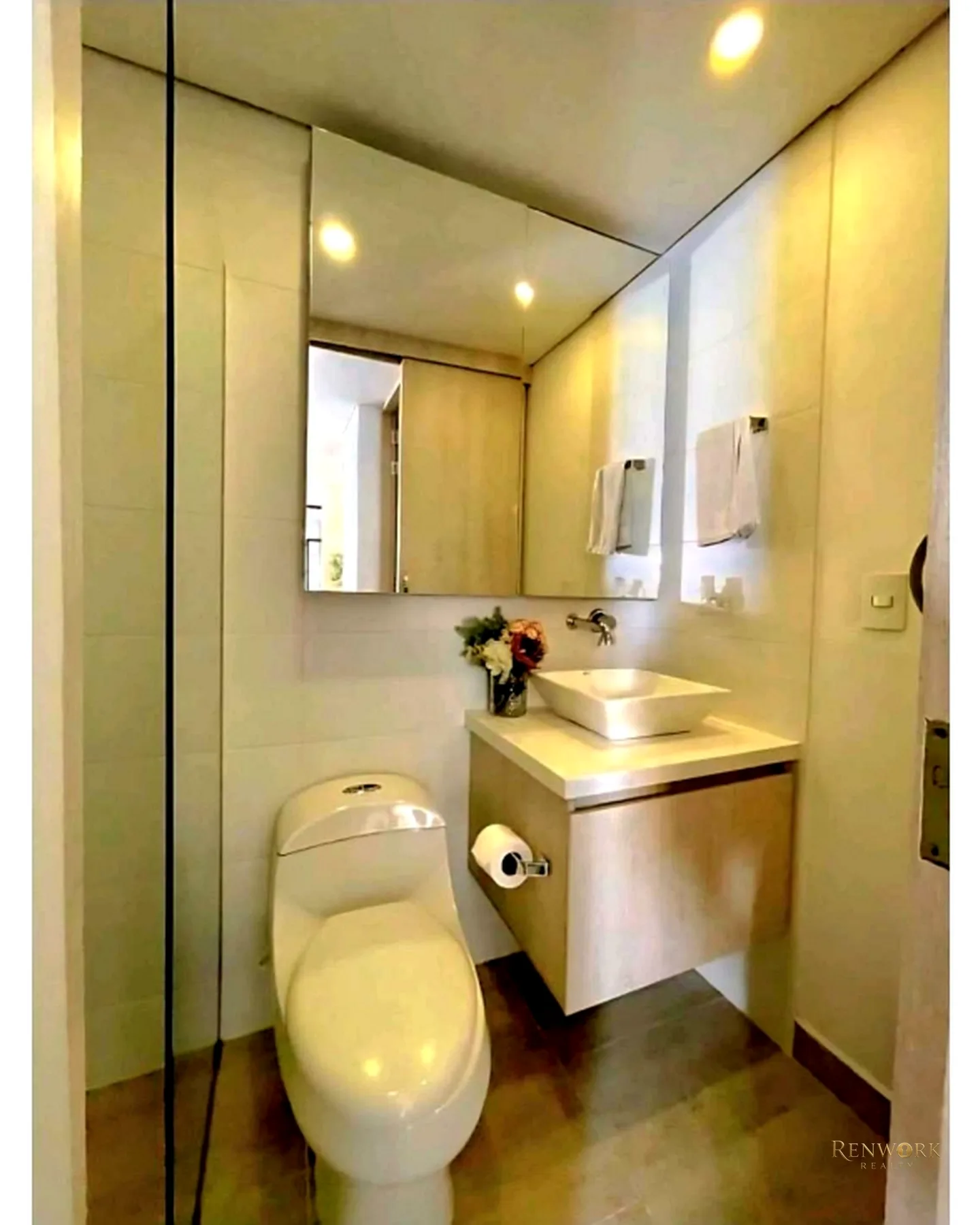 VENTA DE APARTAMENTO REMODELADO EN ENVIGADO Y UNIDAD COMPLETA · foto 12