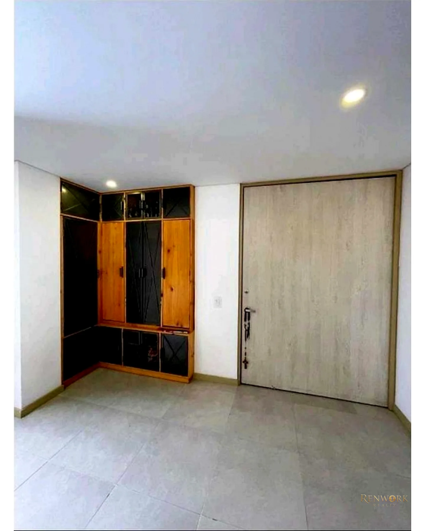 VENTA DE APARTAMENTO REMODELADO EN ENVIGADO Y UNIDAD COMPLETA · foto 5