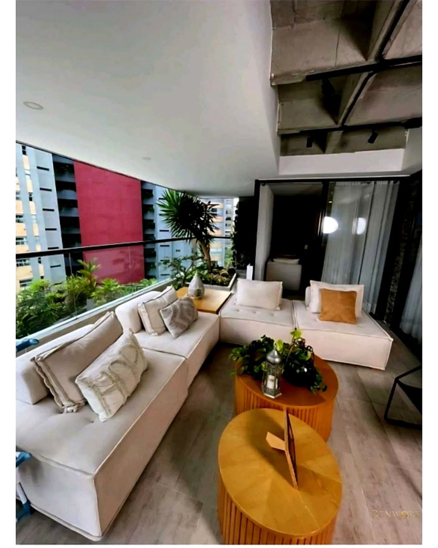 VENTA DE APARTAMENTO REMODELADO EN ENVIGADO Y UNIDAD COMPLETA · foto 2