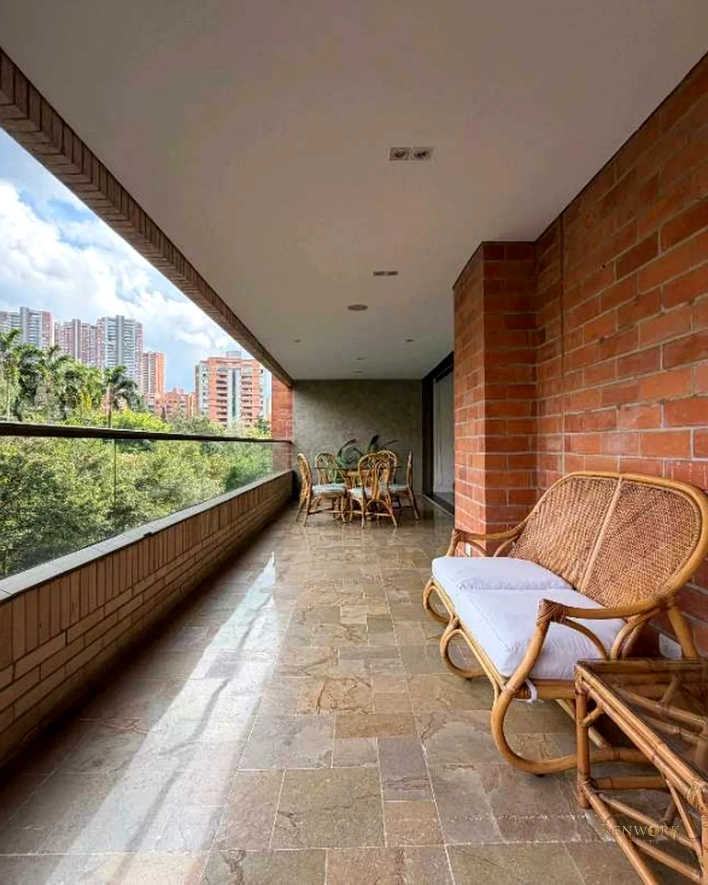 VENTA DE APARTAMENTO REMODELADO HERMOSO EN EL LAS SANTAS. EL POBLADO · foto 11