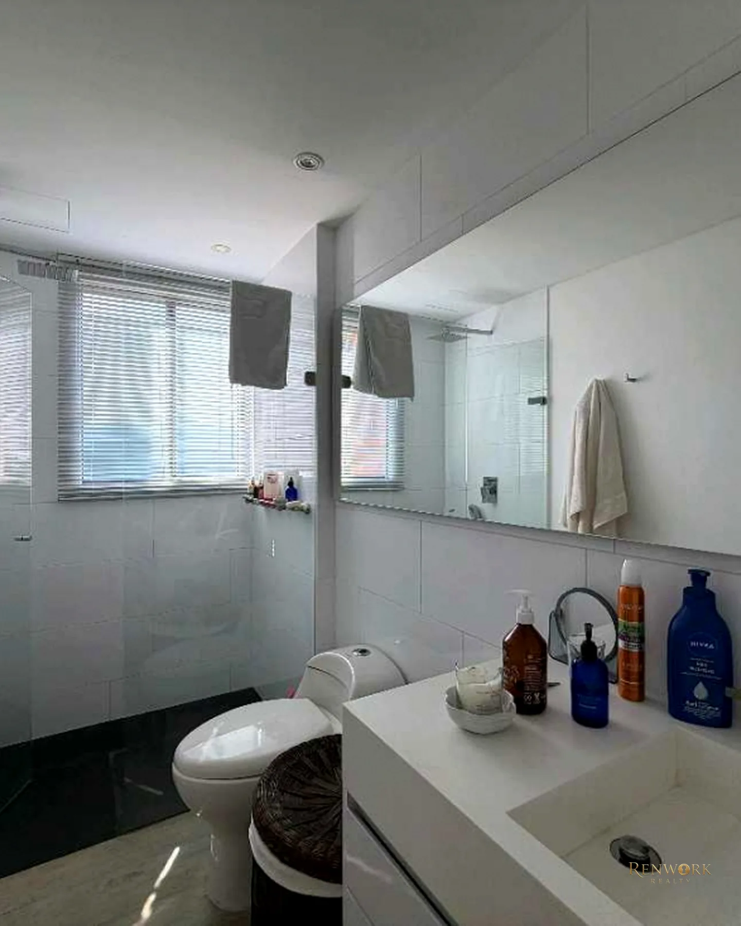 VENTA DE APARTAMENTO REMODELADO HERMOSO EN EL LAS SANTAS. EL POBLADO · foto 19