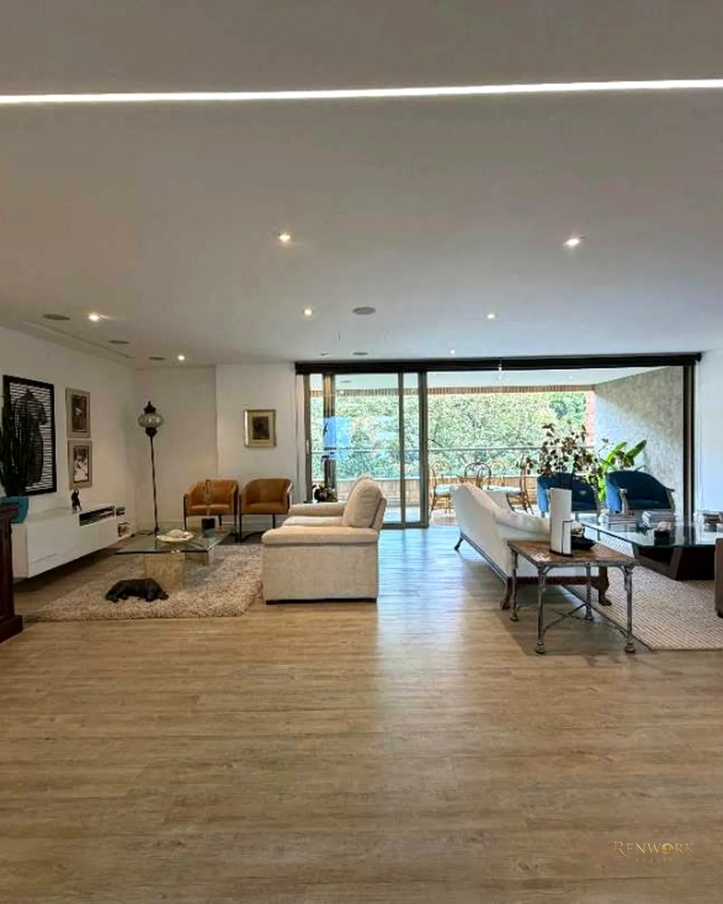 VENTA DE APARTAMENTO REMODELADO HERMOSO EN EL LAS SANTAS. EL POBLADO · foto 3