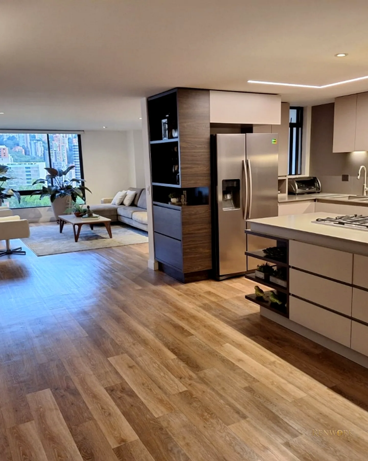 VENTA DE APARTAMENTO REMODELADO SECTOR LALINDE POBLADO · foto 3