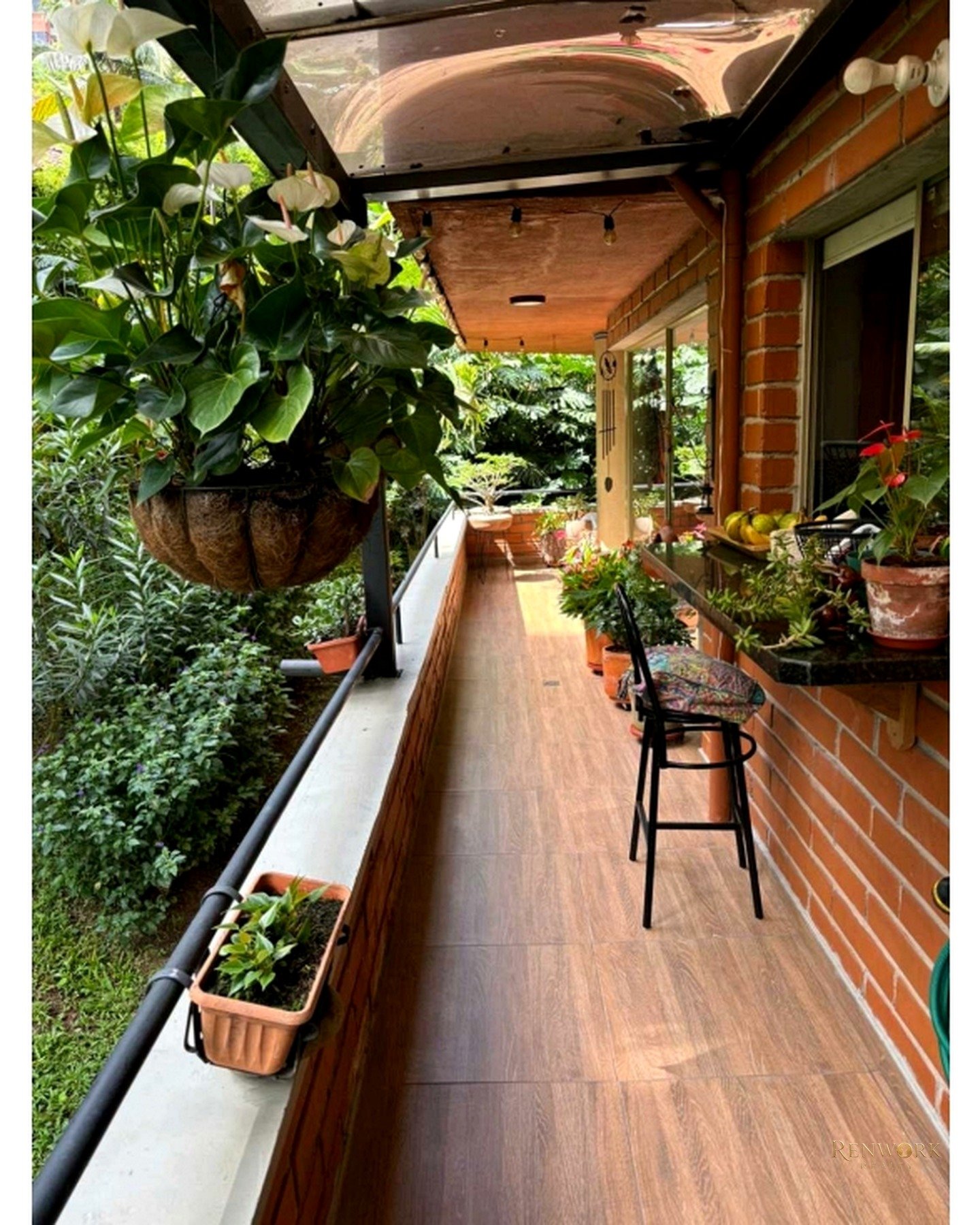 VENTA DE APARTAMENTO TIPO CASA EN EL POBLADO. · foto 2