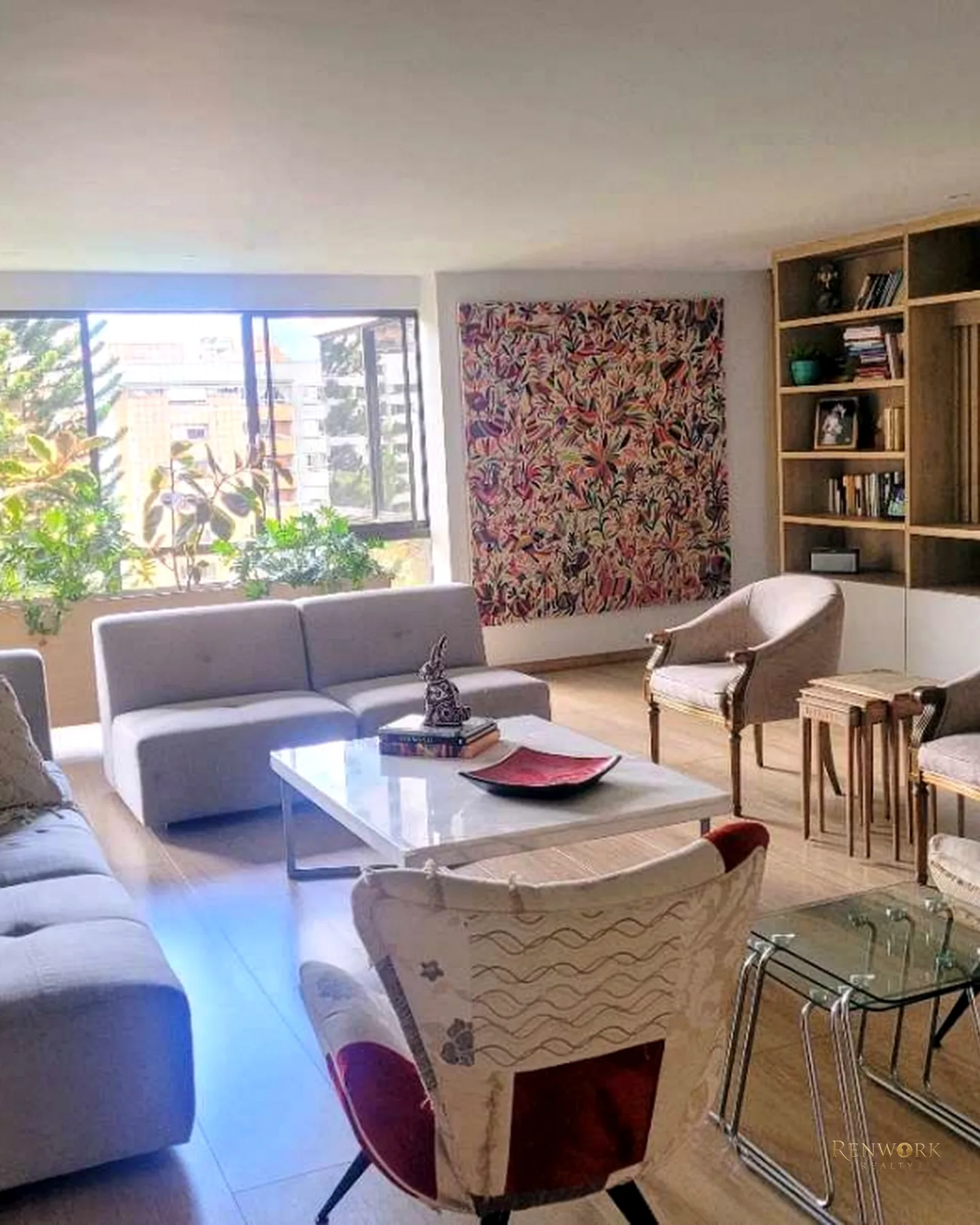 VENTA DE APARTAMENTO TOTALMENTE REMODELADO EN EL POBLADO/CASTROPOL · foto 4