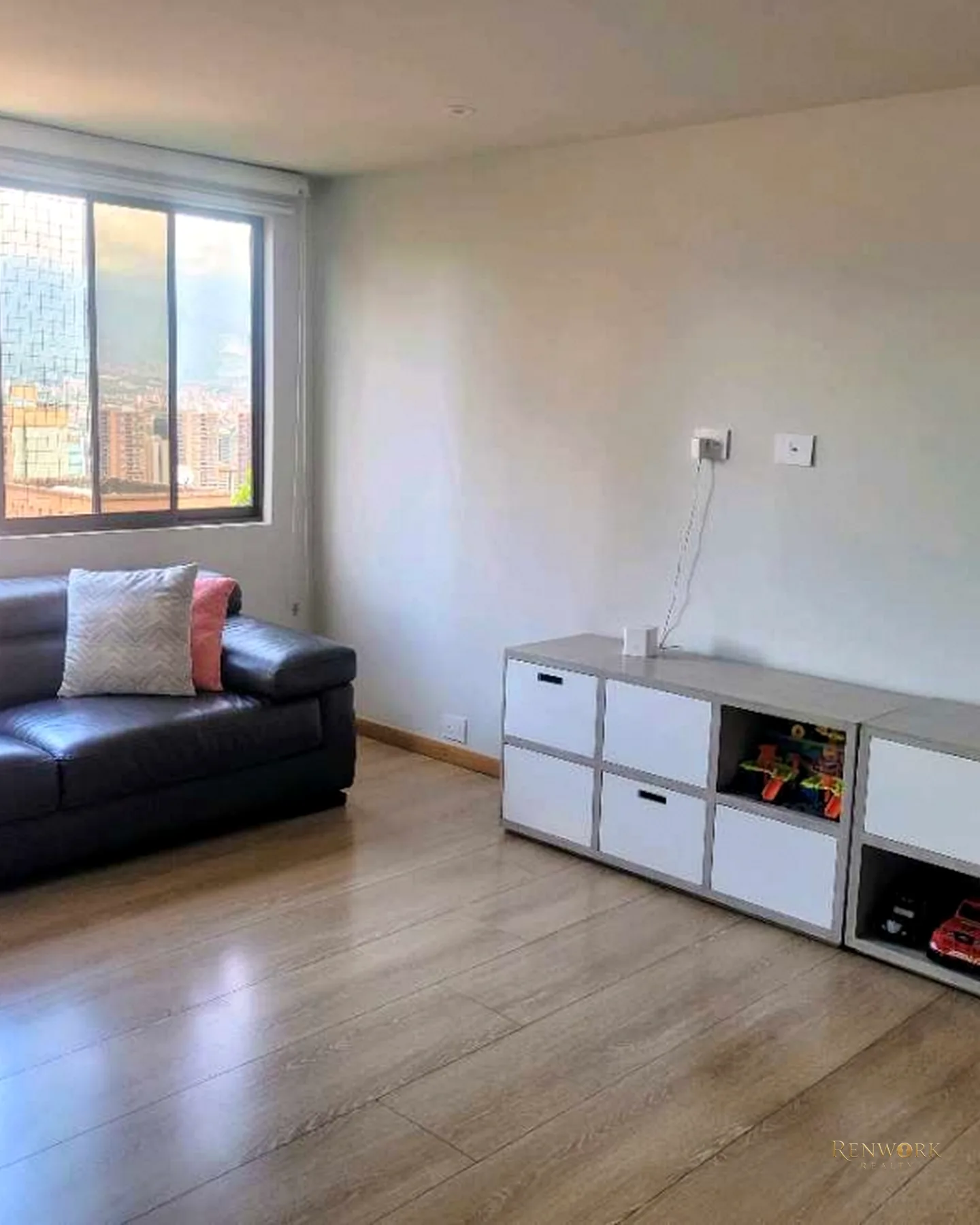 VENTA DE APARTAMENTO TOTALMENTE REMODELADO EN EL POBLADO/CASTROPOL · foto 17