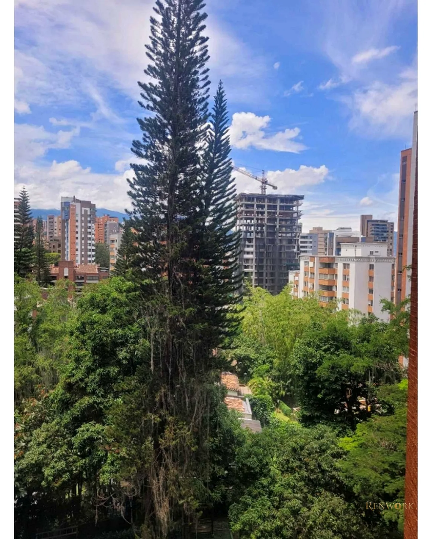 VENTA DE APARTAMENTO TOTALMENTE REMODELADO EN EL POBLADO/CASTROPOL · foto 22