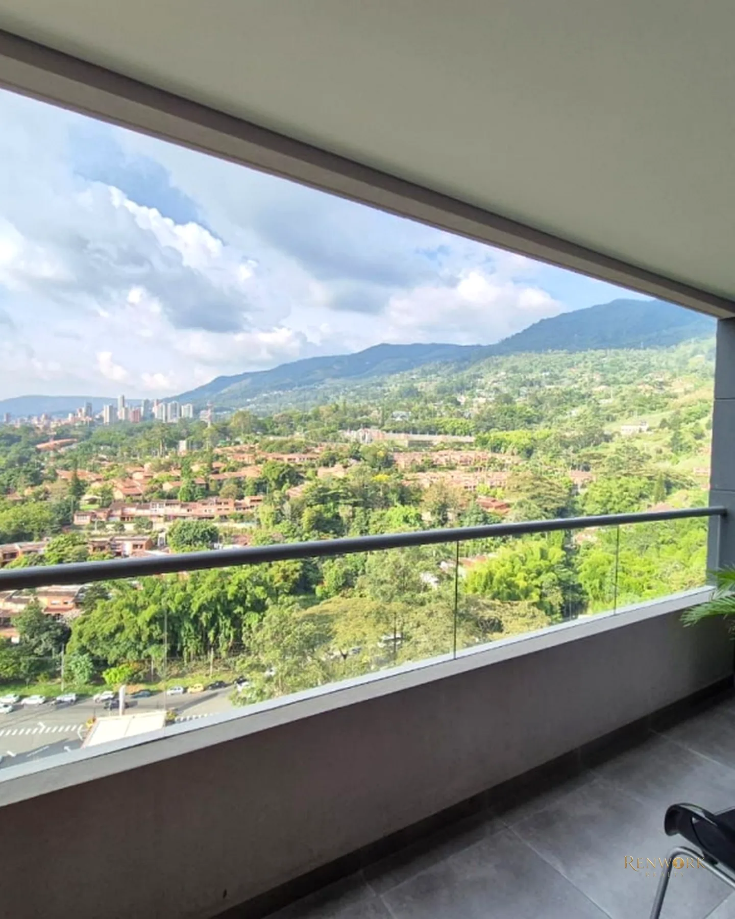 VENTA DE APTO CON COLEGA EN LOMA DEL ESCOBERO CON HERMOSA VISTA · foto 22