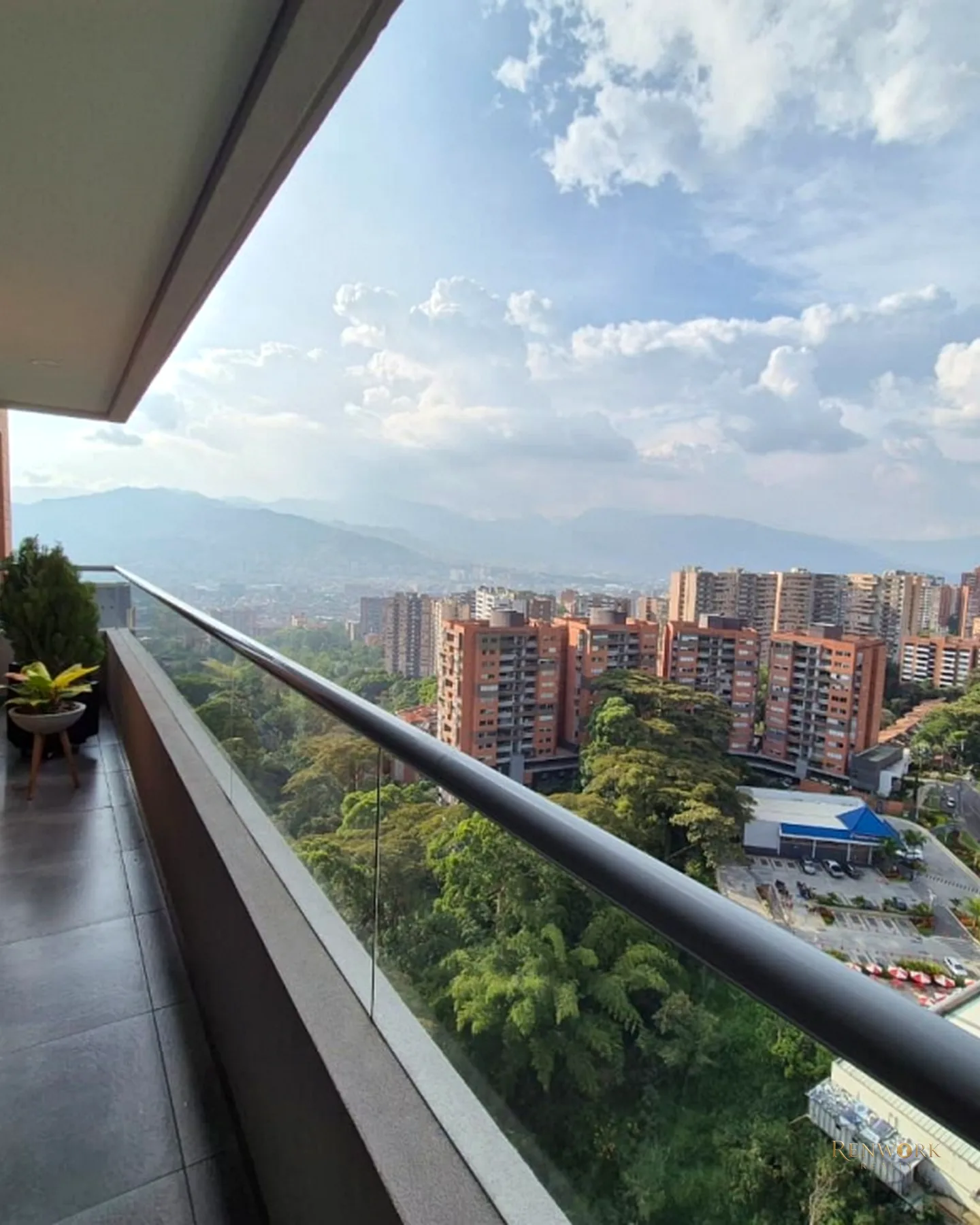 VENTA DE APTO CON COLEGA EN LOMA DEL ESCOBERO CON HERMOSA VISTA · foto 21