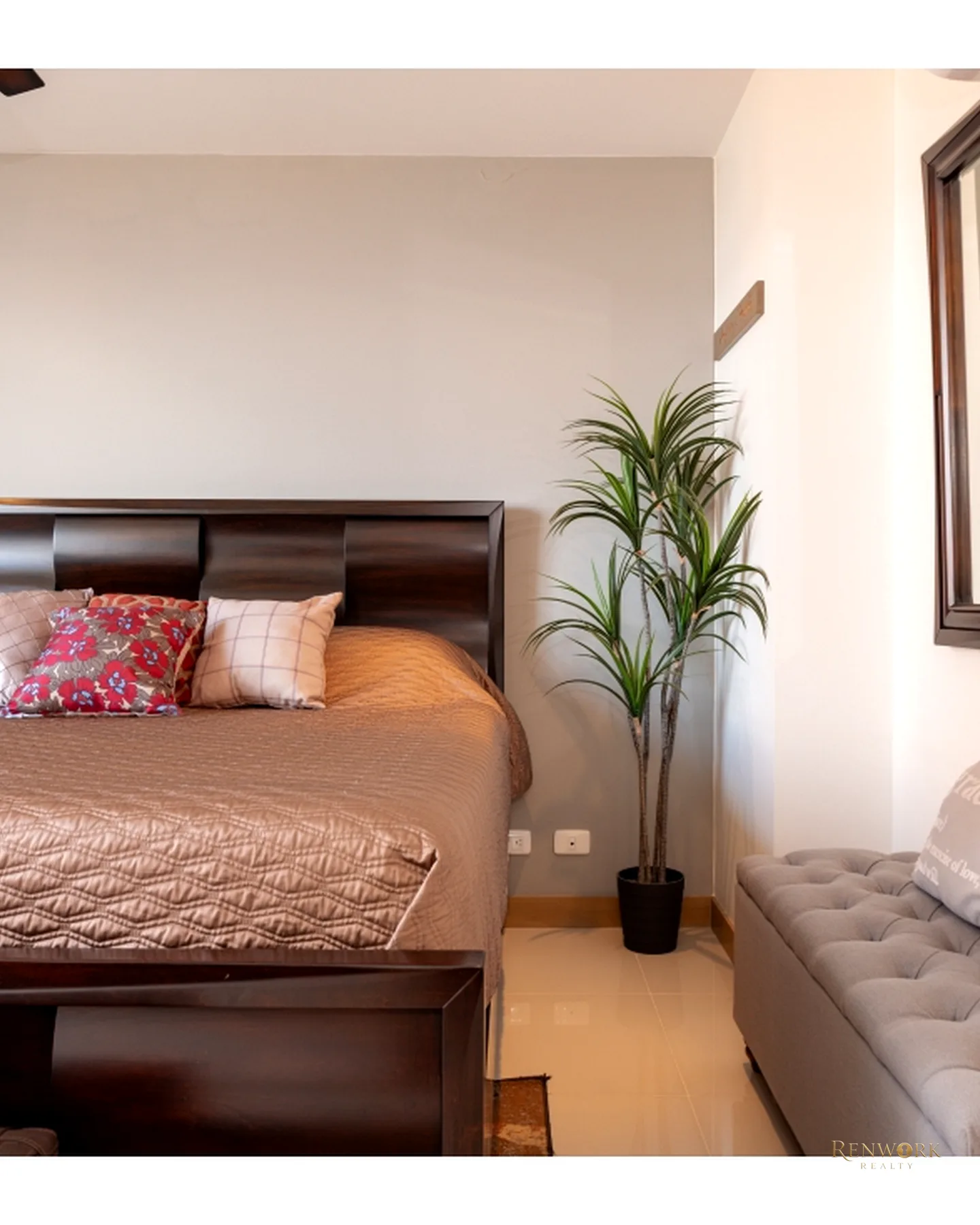 VENTA DE APTO POBLADO LOS PARRA. PISO ALTO, VISTA Y GRAN BALCÓN · foto 13