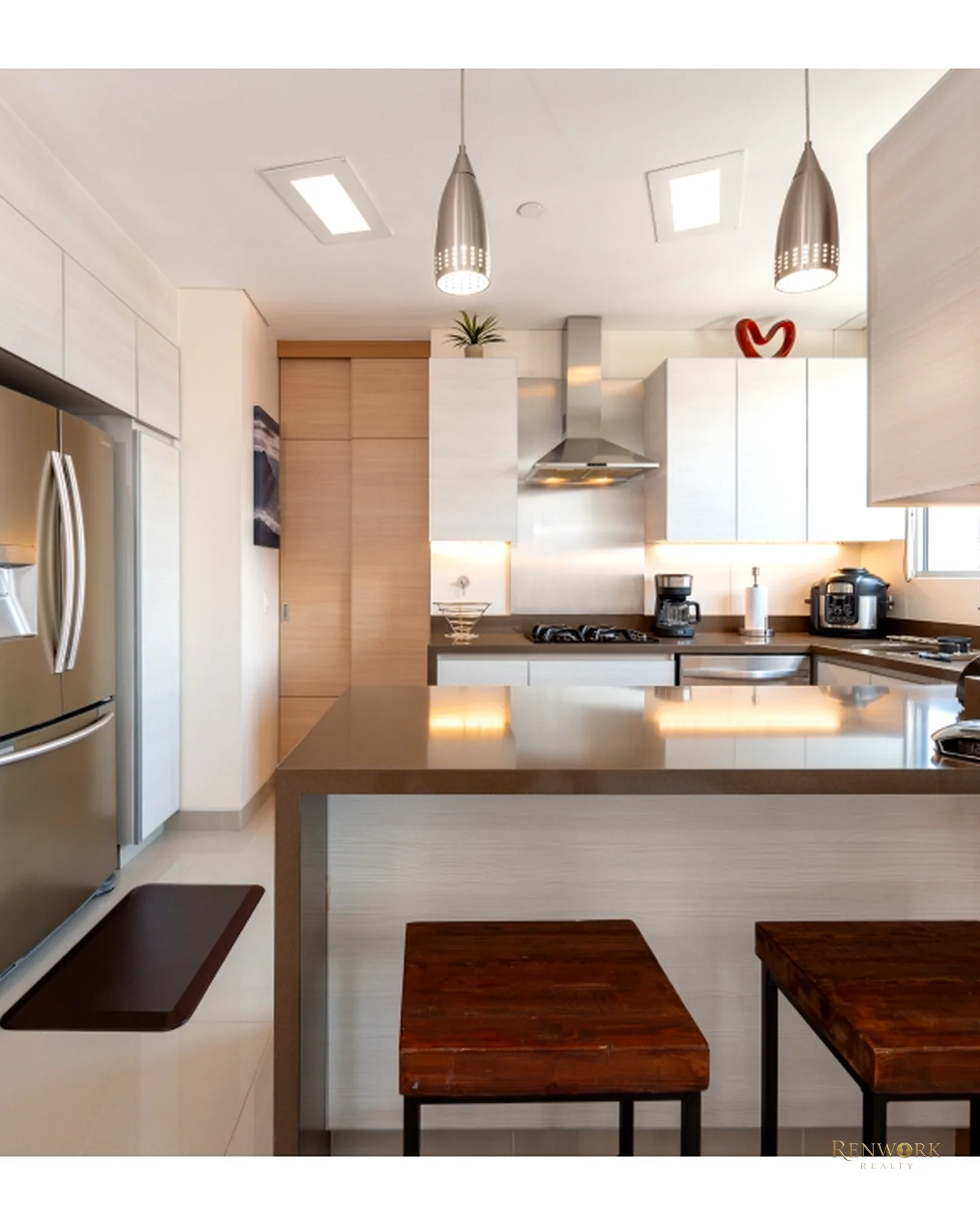 VENTA DE APTO POBLADO LOS PARRA. PISO ALTO, VISTA Y GRAN BALCÓN · foto 7