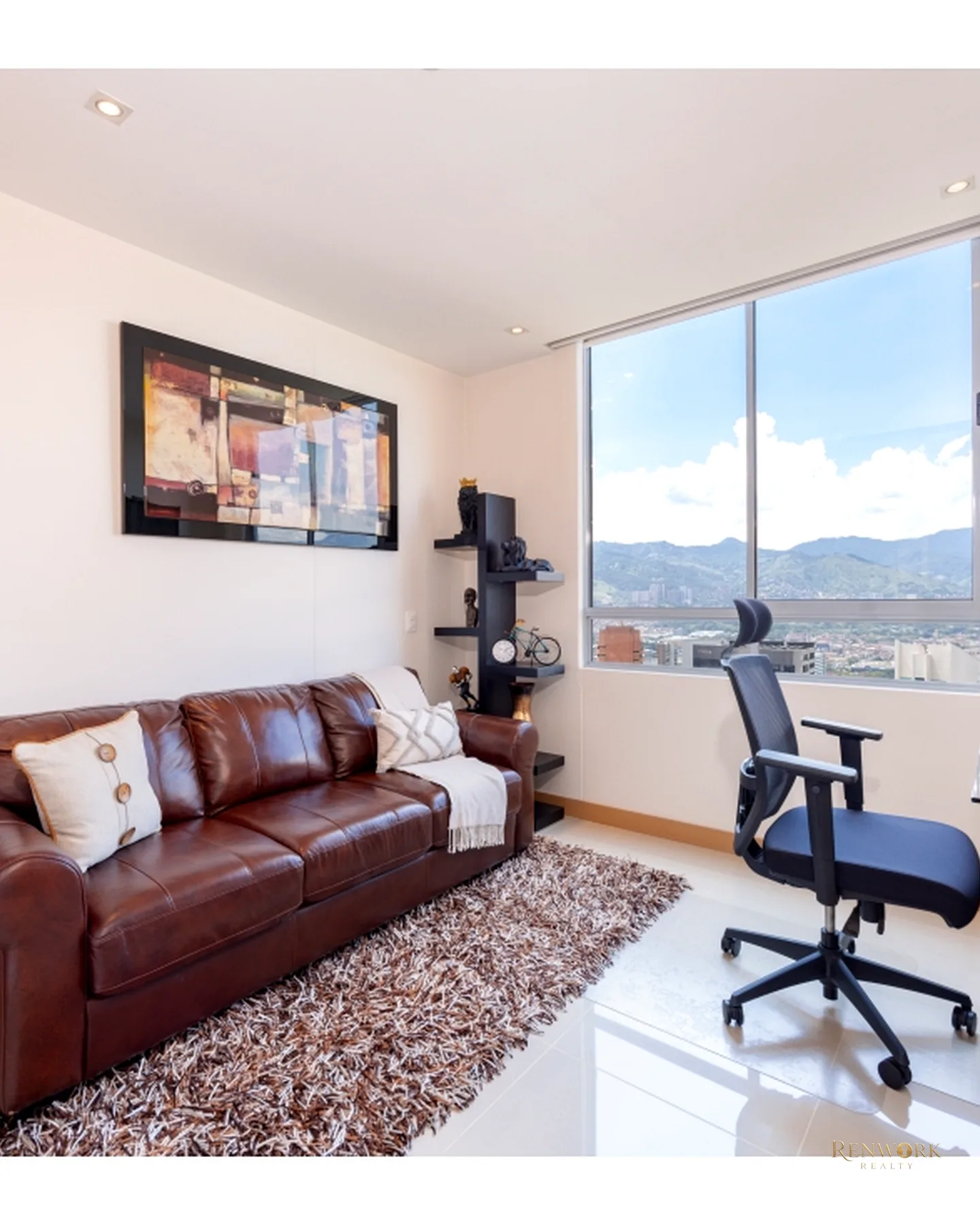 VENTA DE APTO POBLADO LOS PARRA. PISO ALTO, VISTA Y GRAN BALCÓN · foto 12